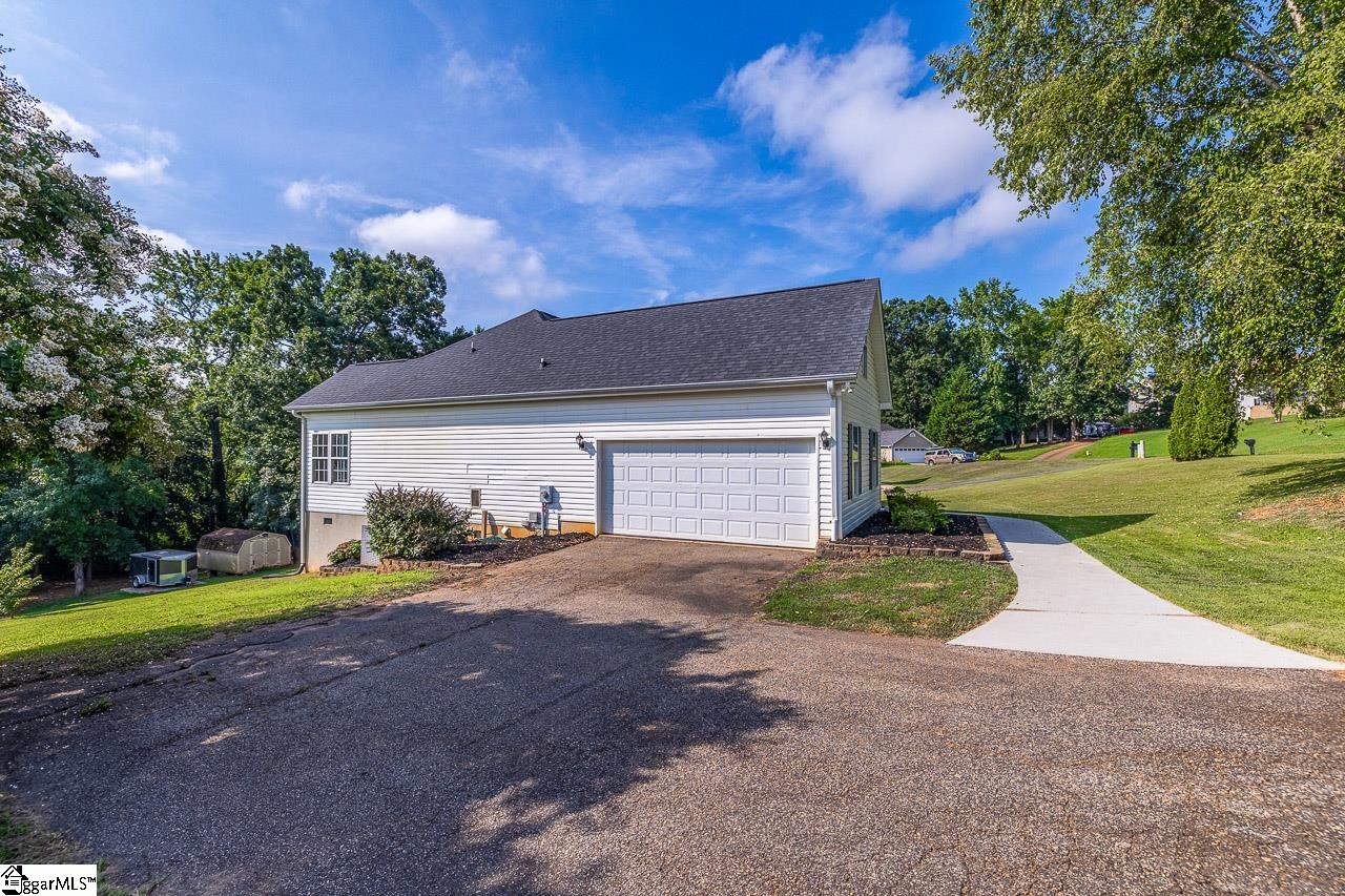 715 S Alderwood Drive Woodruff, SC 29388