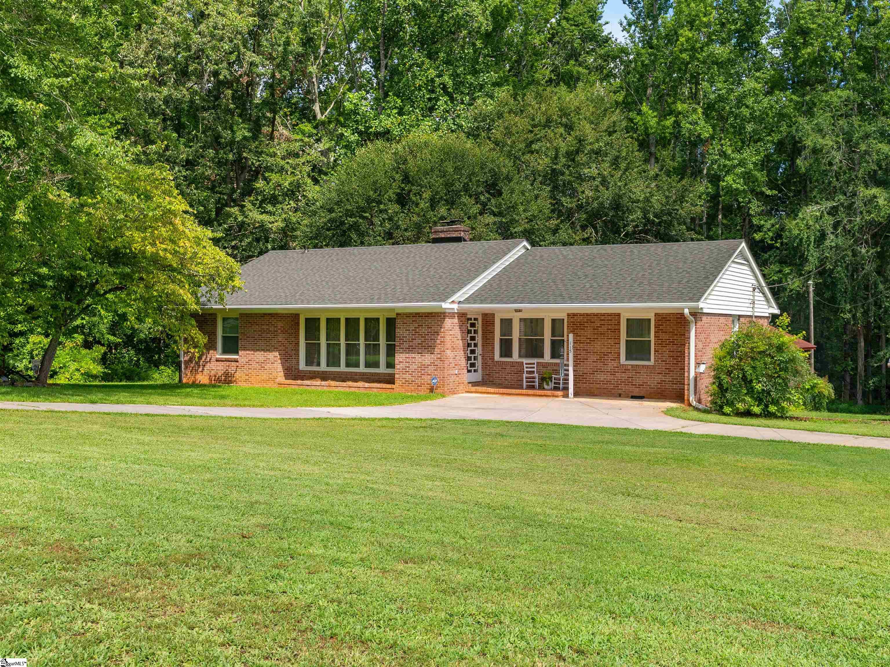 115 Kingston Drive Laurens, SC 29360