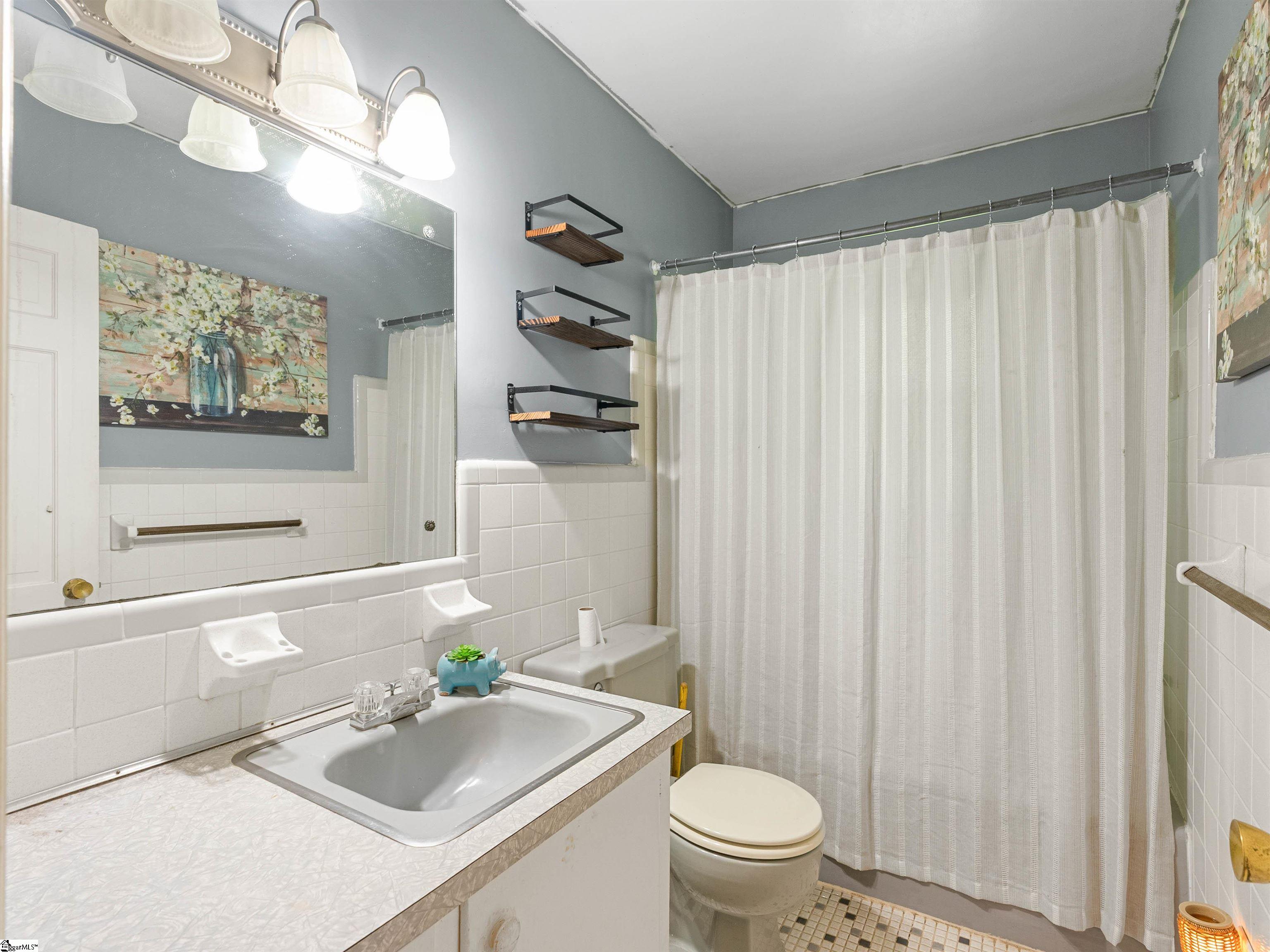 115 Kingston Drive Laurens, SC 29360