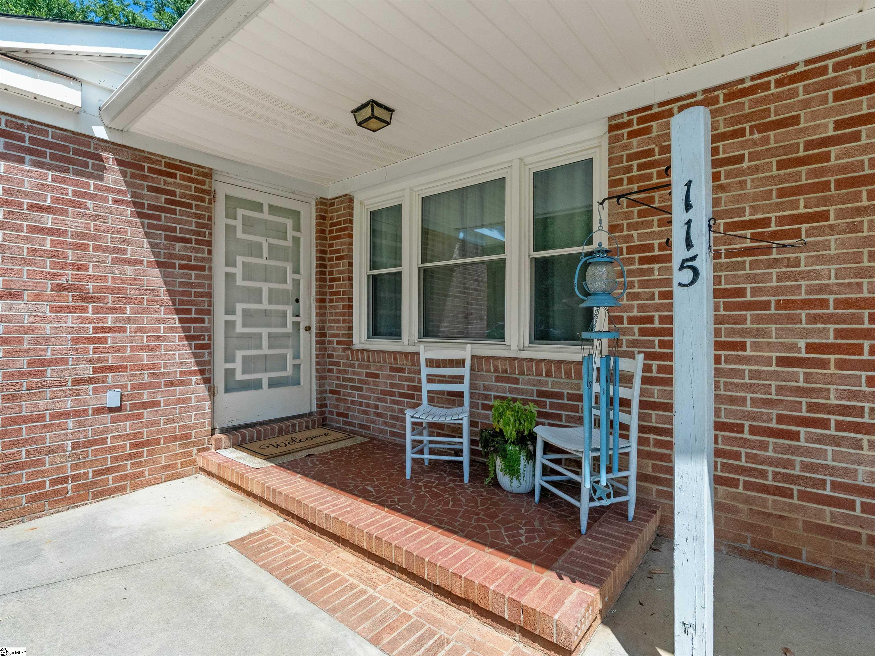 115 Kingston Drive Laurens, SC 29360
