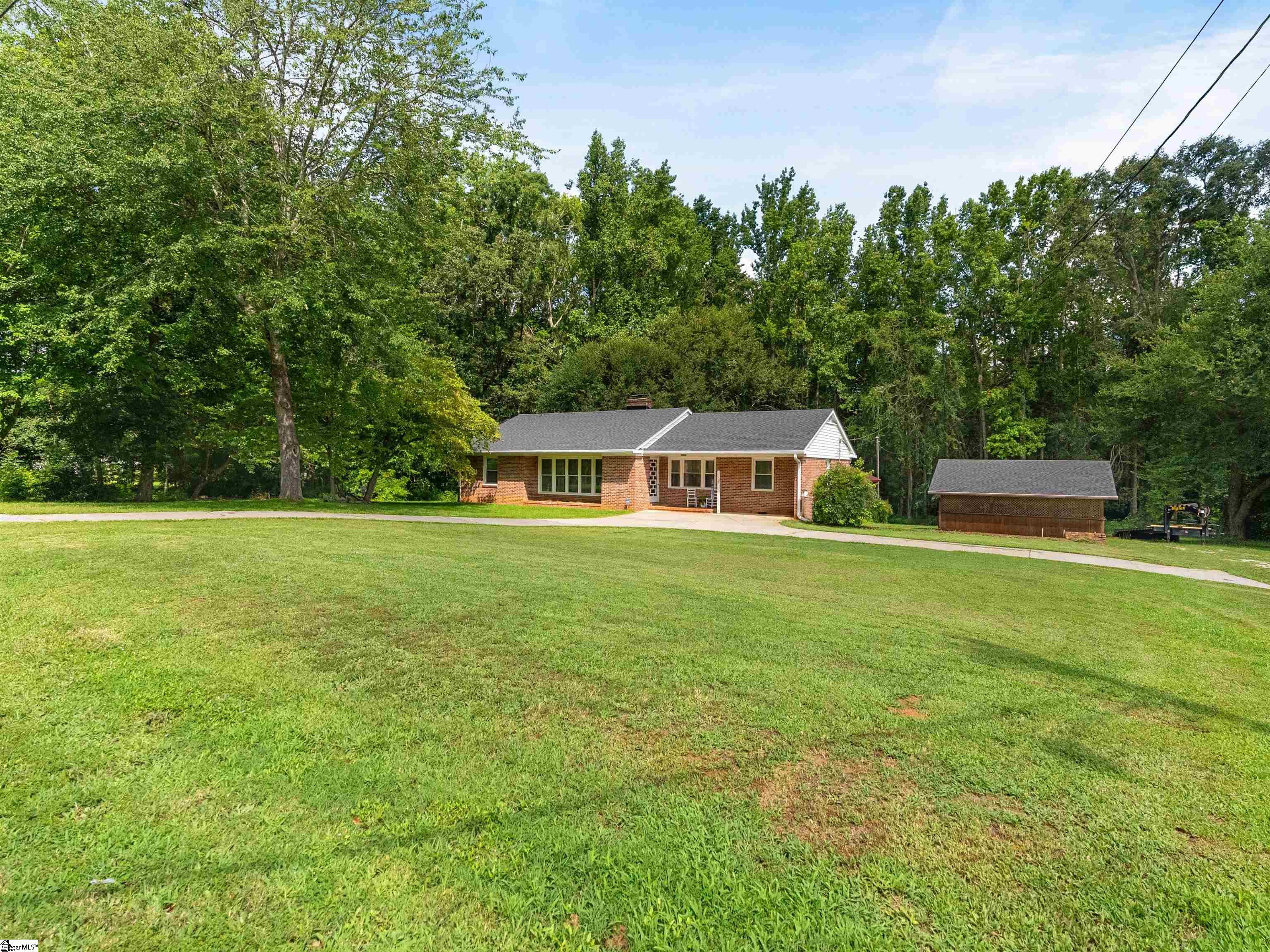 115 Kingston Drive Laurens, SC 29360