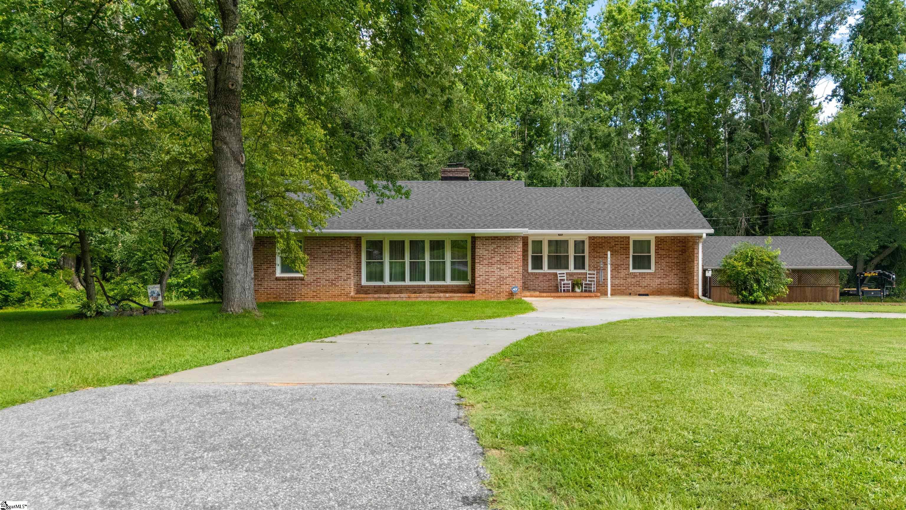 115 Kingston Drive Laurens, SC 29360