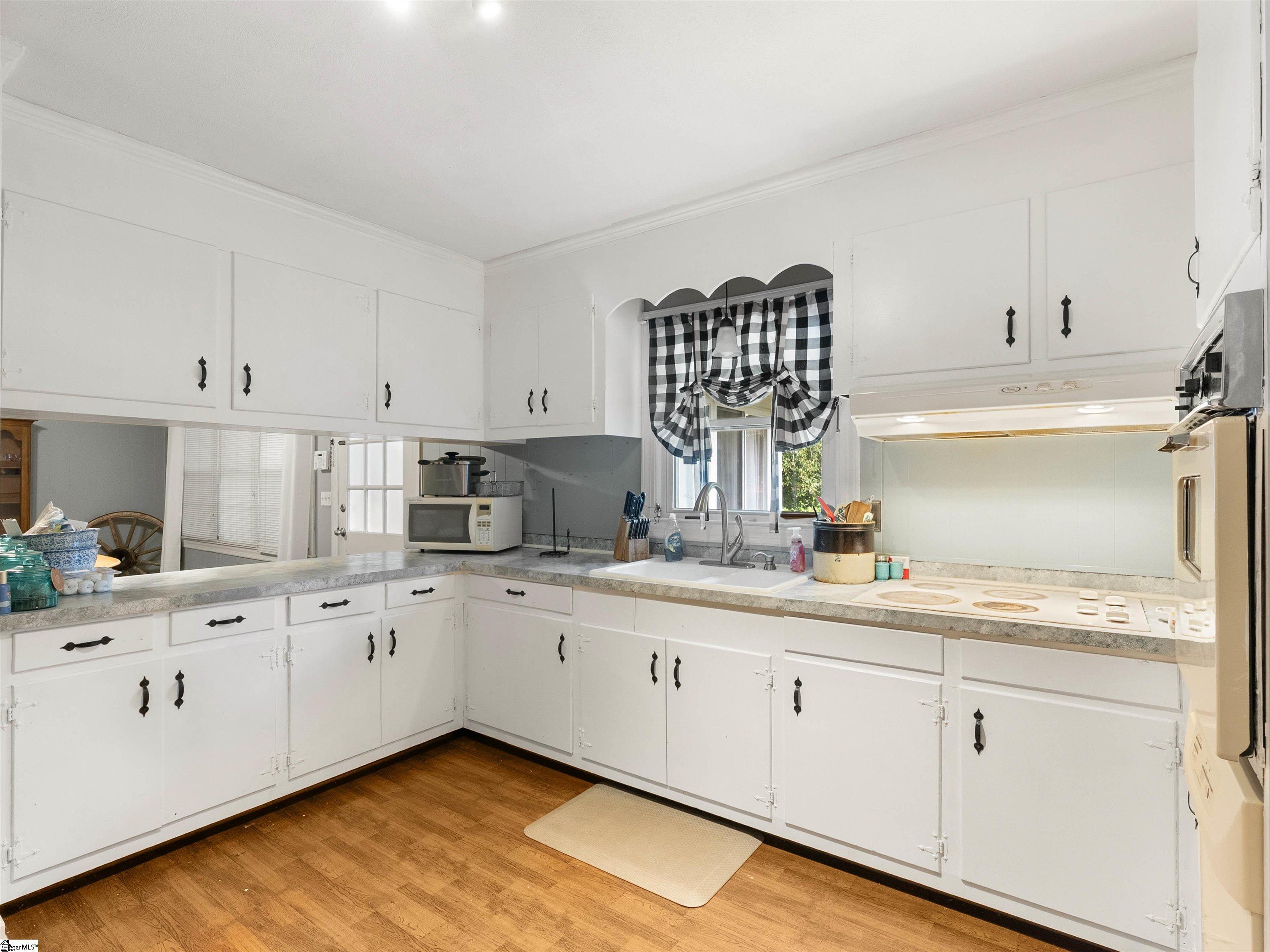 115 Kingston Drive Laurens, SC 29360