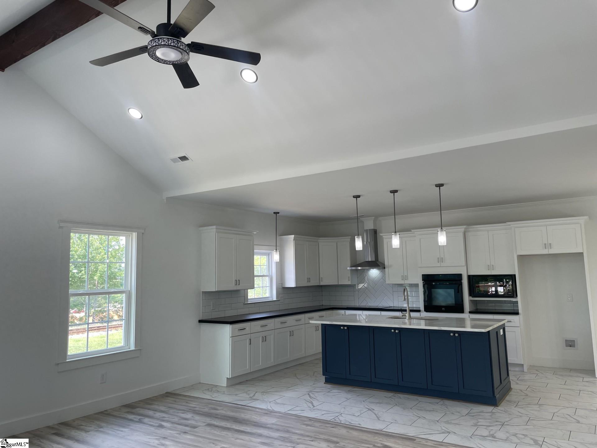 816 E Carolina Avenue Clinton, SC 29325