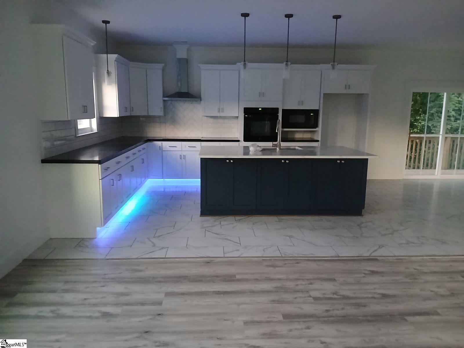 816 E Carolina Avenue Clinton, SC 29325
