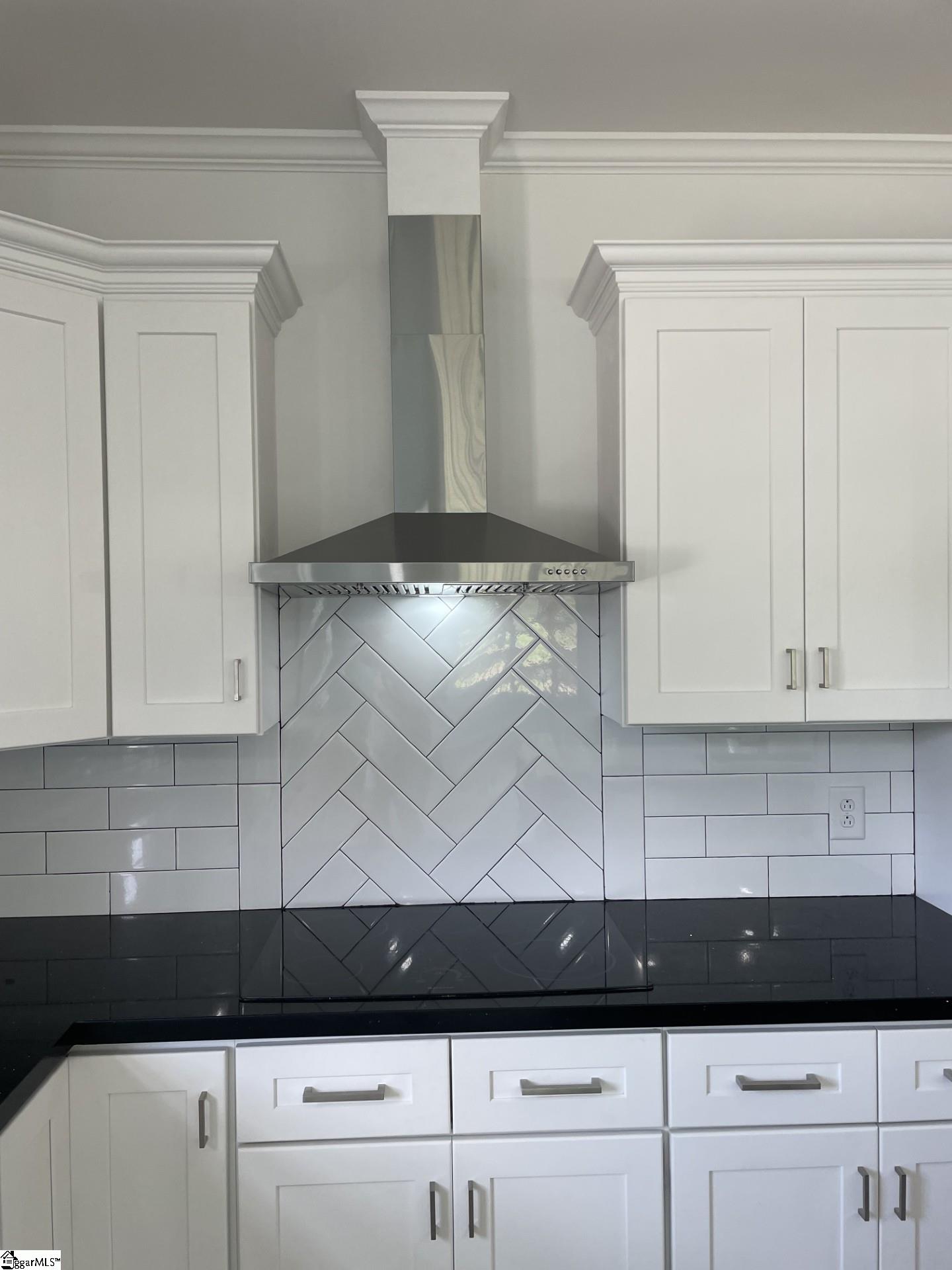 816 E Carolina Avenue Clinton, SC 29325