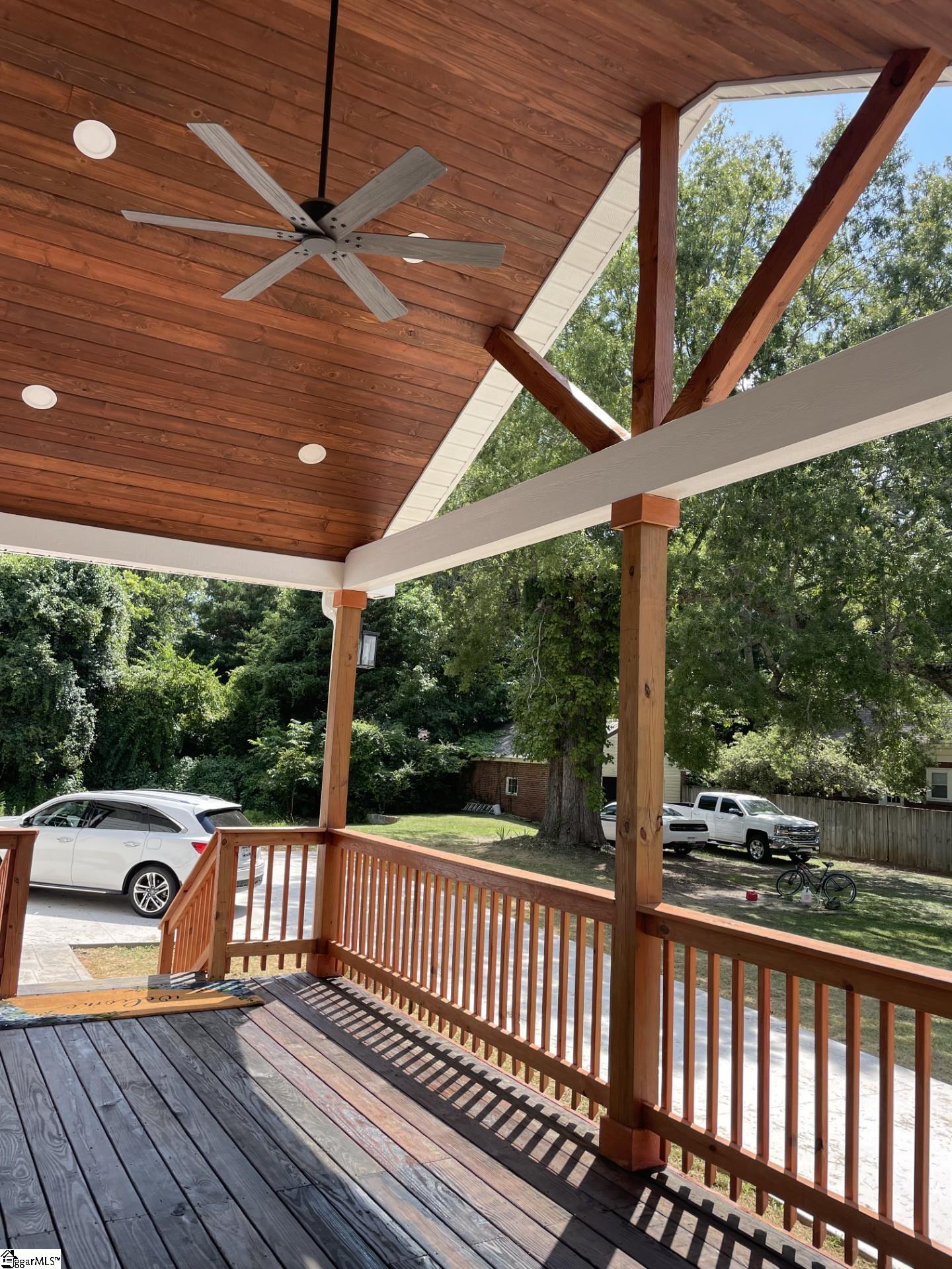 816 E Carolina Avenue Clinton, SC 29325