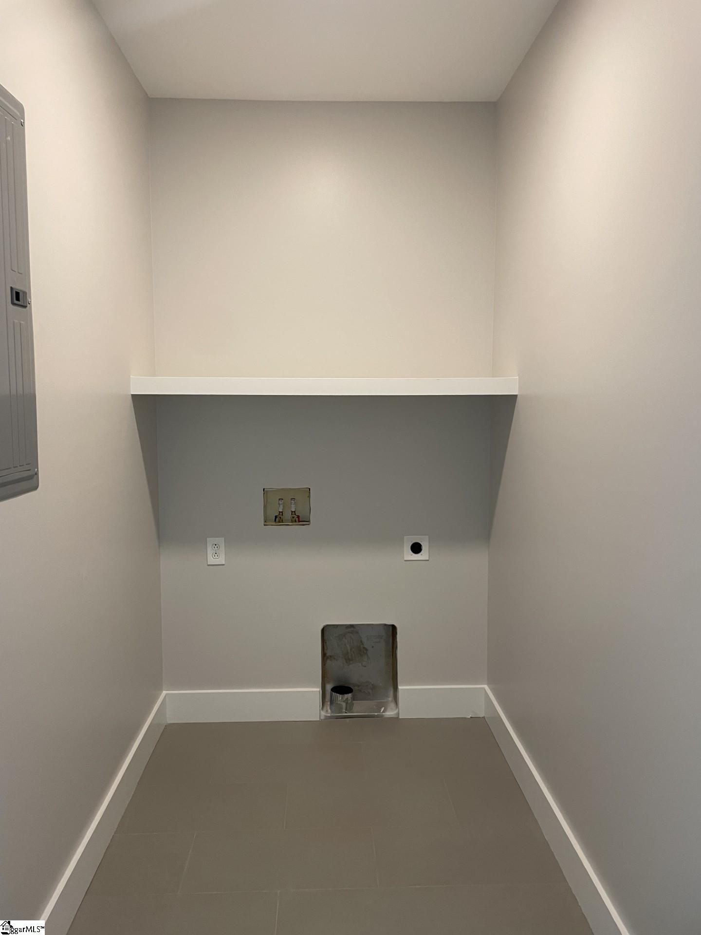 816 E Carolina Avenue Clinton, SC 29325