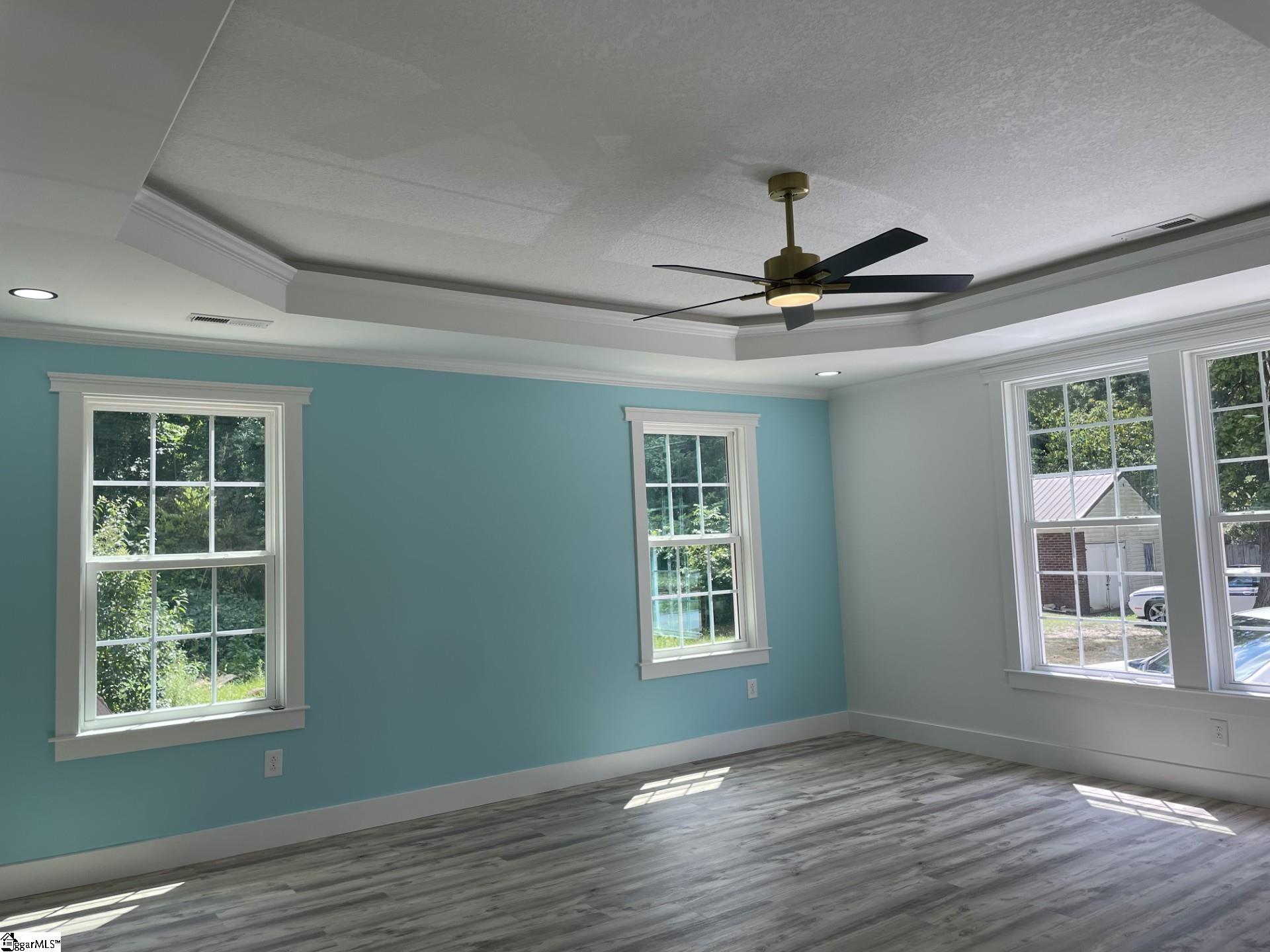 816 E Carolina Avenue Clinton, SC 29325