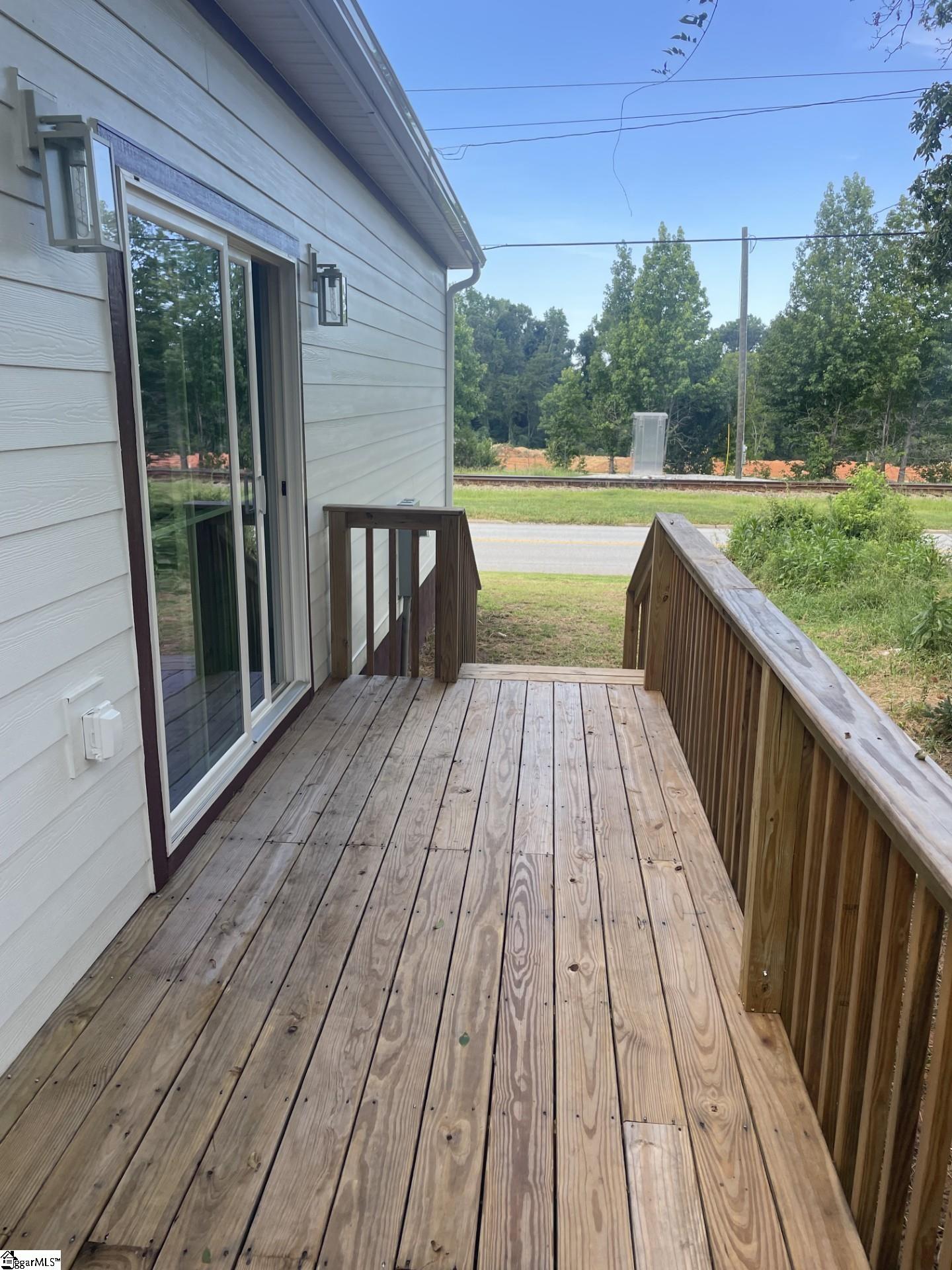 816 E Carolina Avenue Clinton, SC 29325