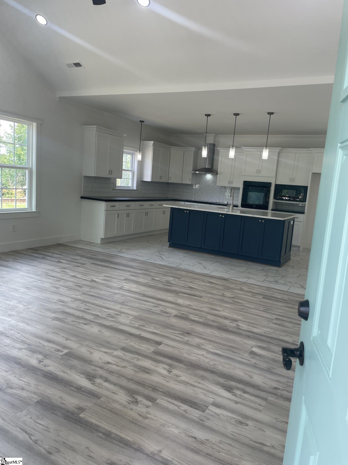 816 E Carolina Avenue Clinton, SC 29325