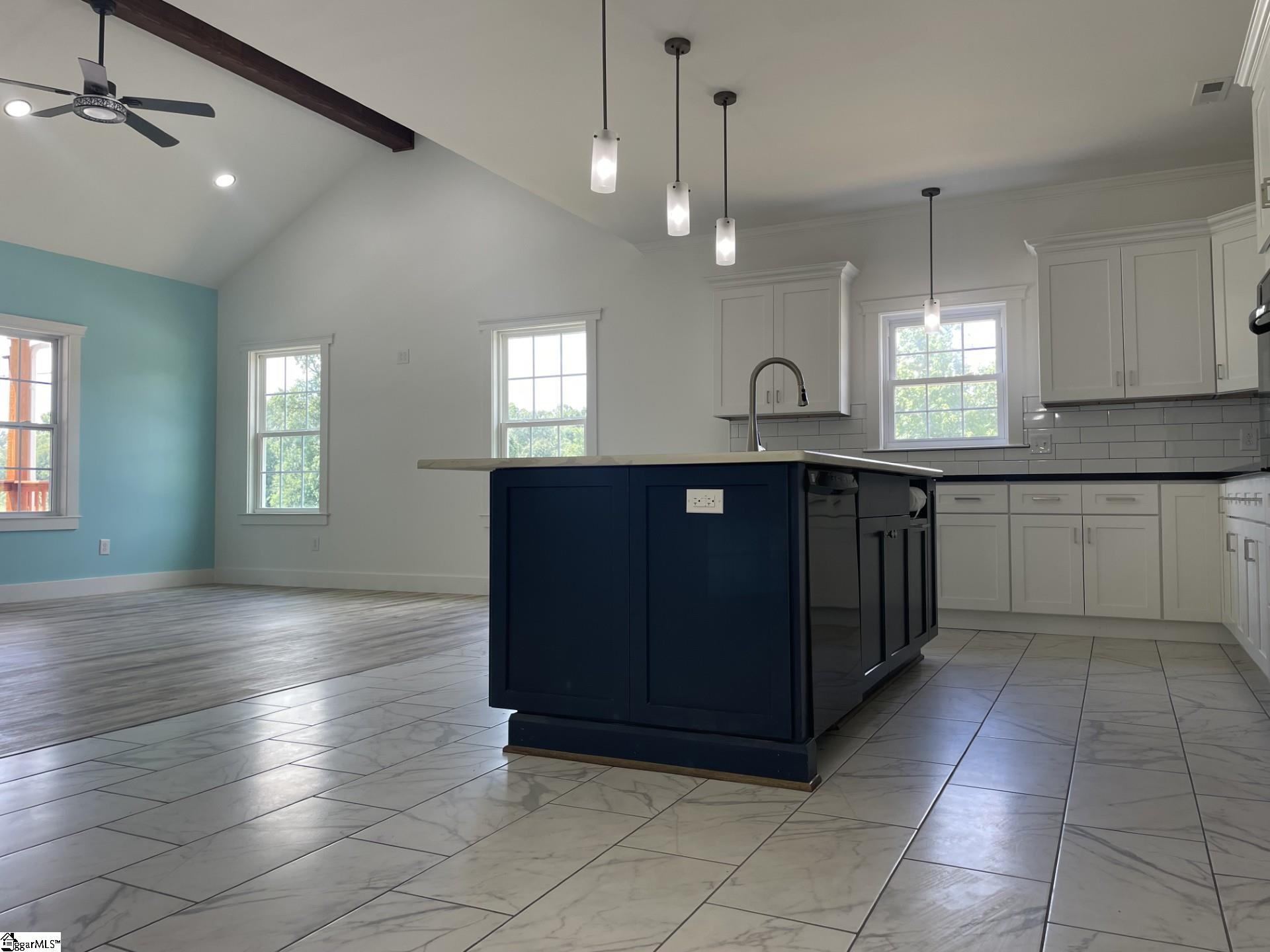 816 E Carolina Avenue Clinton, SC 29325