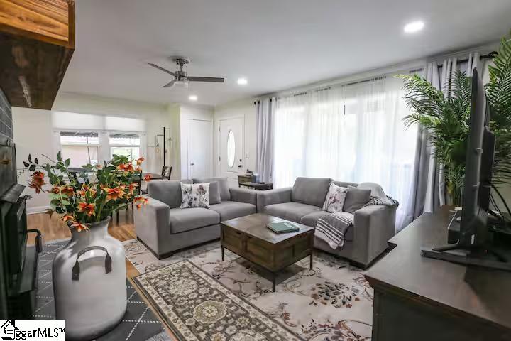 203 Piedmont Park Road Greenville, SC 29609