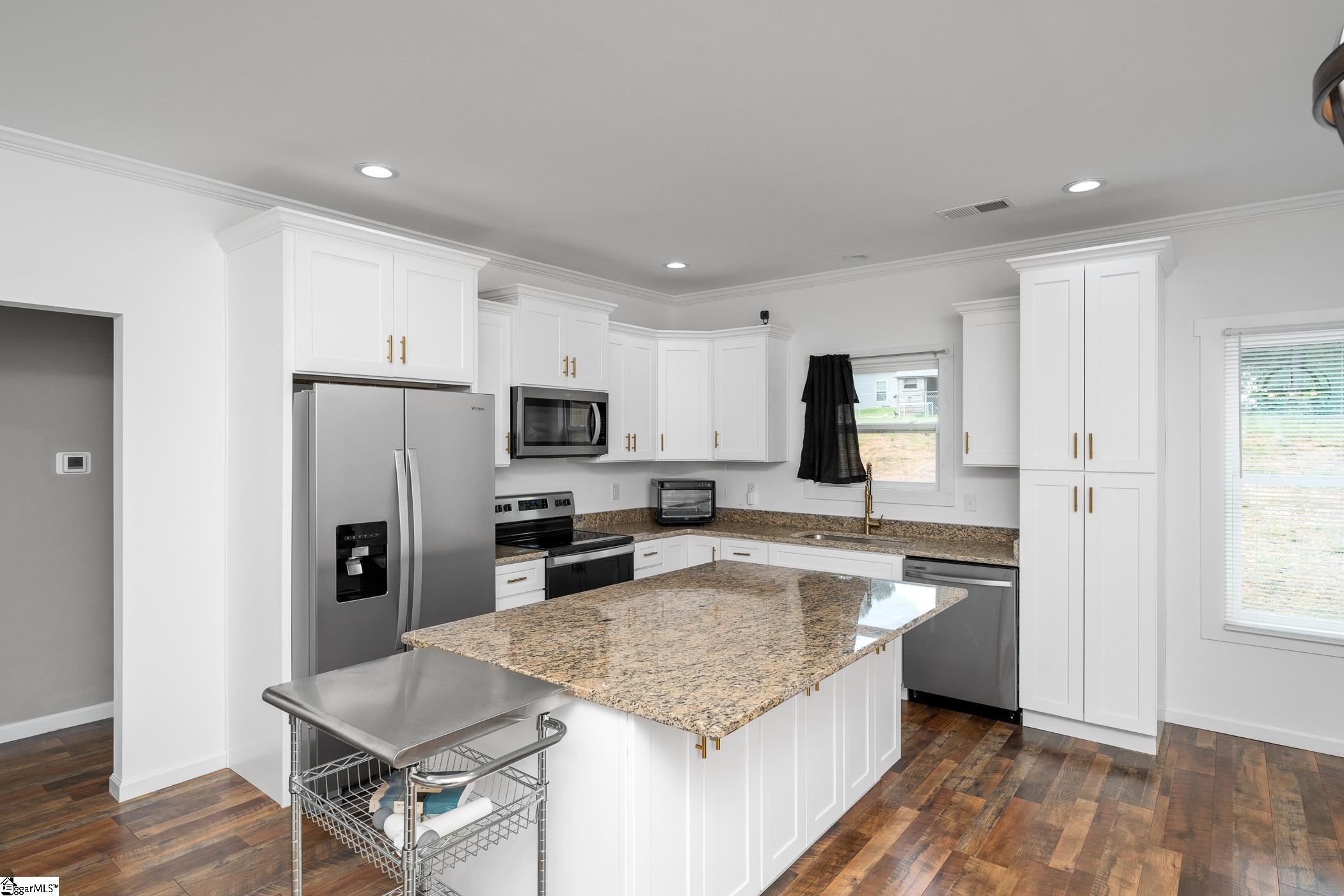 315 W Broad Street Iva, SC 29655