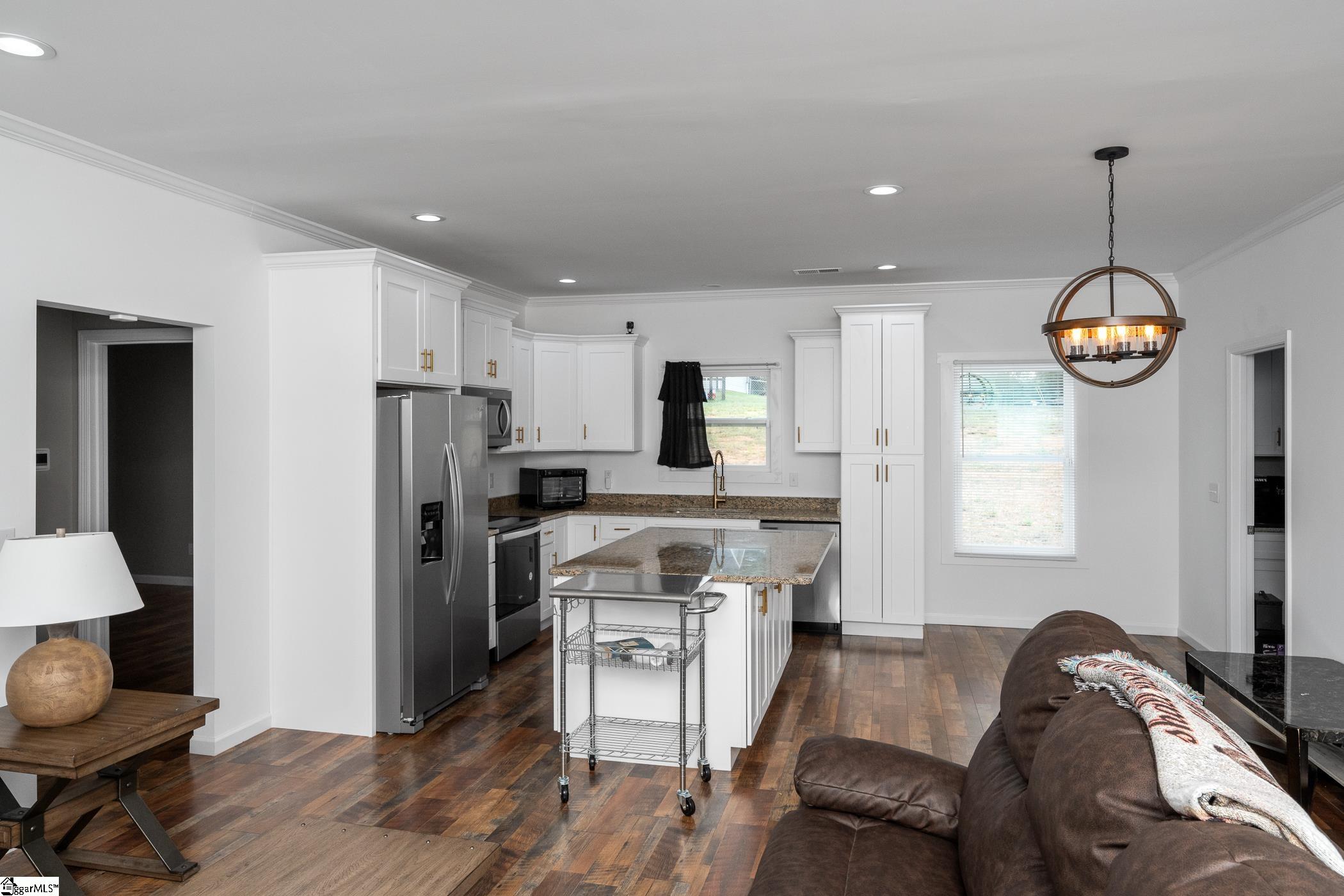 315 W Broad Street Iva, SC 29655