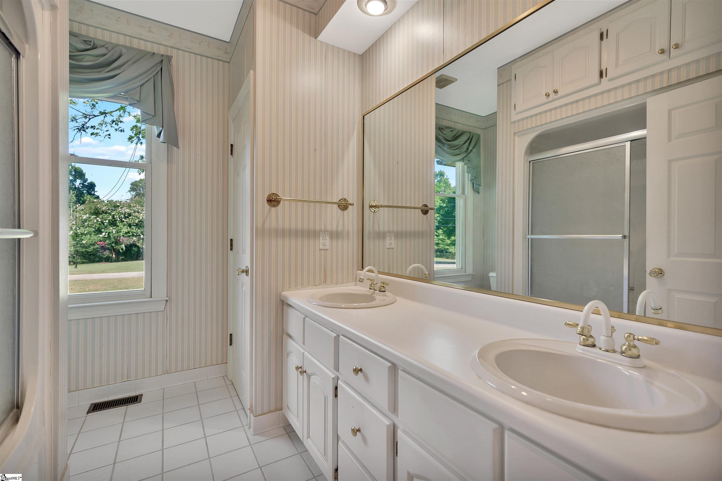1000 Meadow Lane Anderson, SC 29621