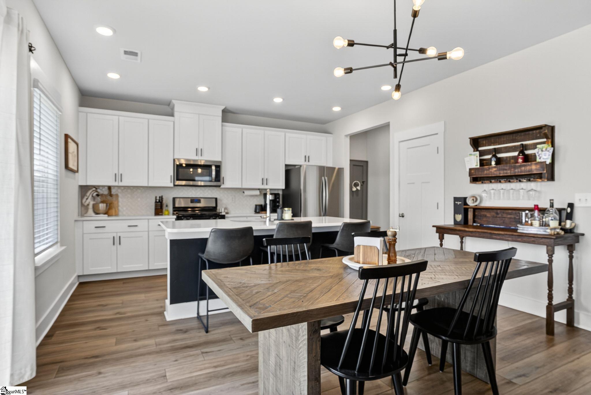 10 Shorncliffe Road Simpsonville, SC 29680