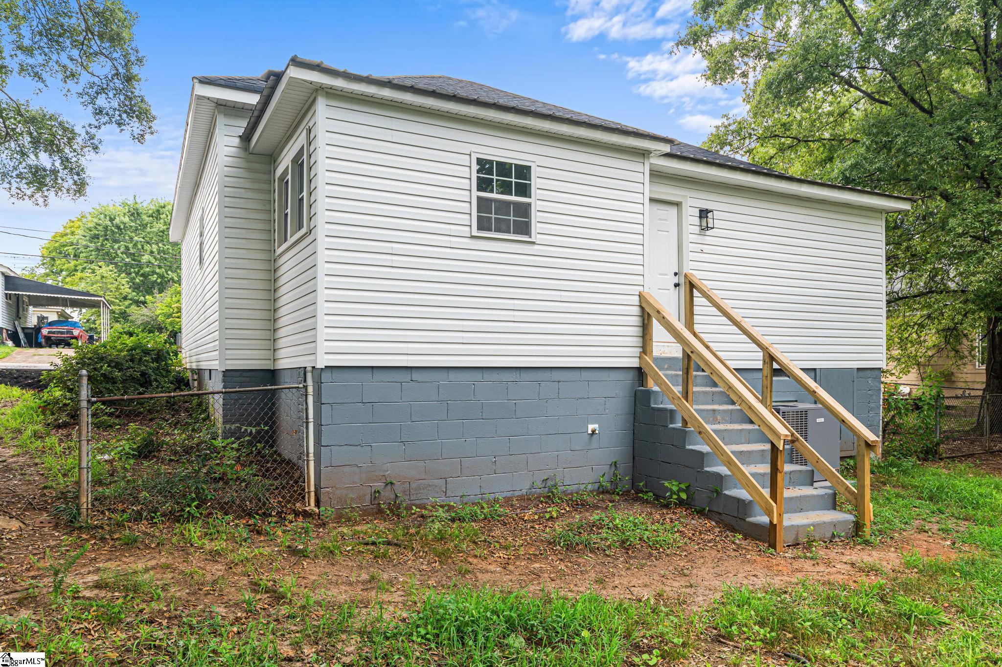 20 Lyncrest Street Greenville, SC 29611