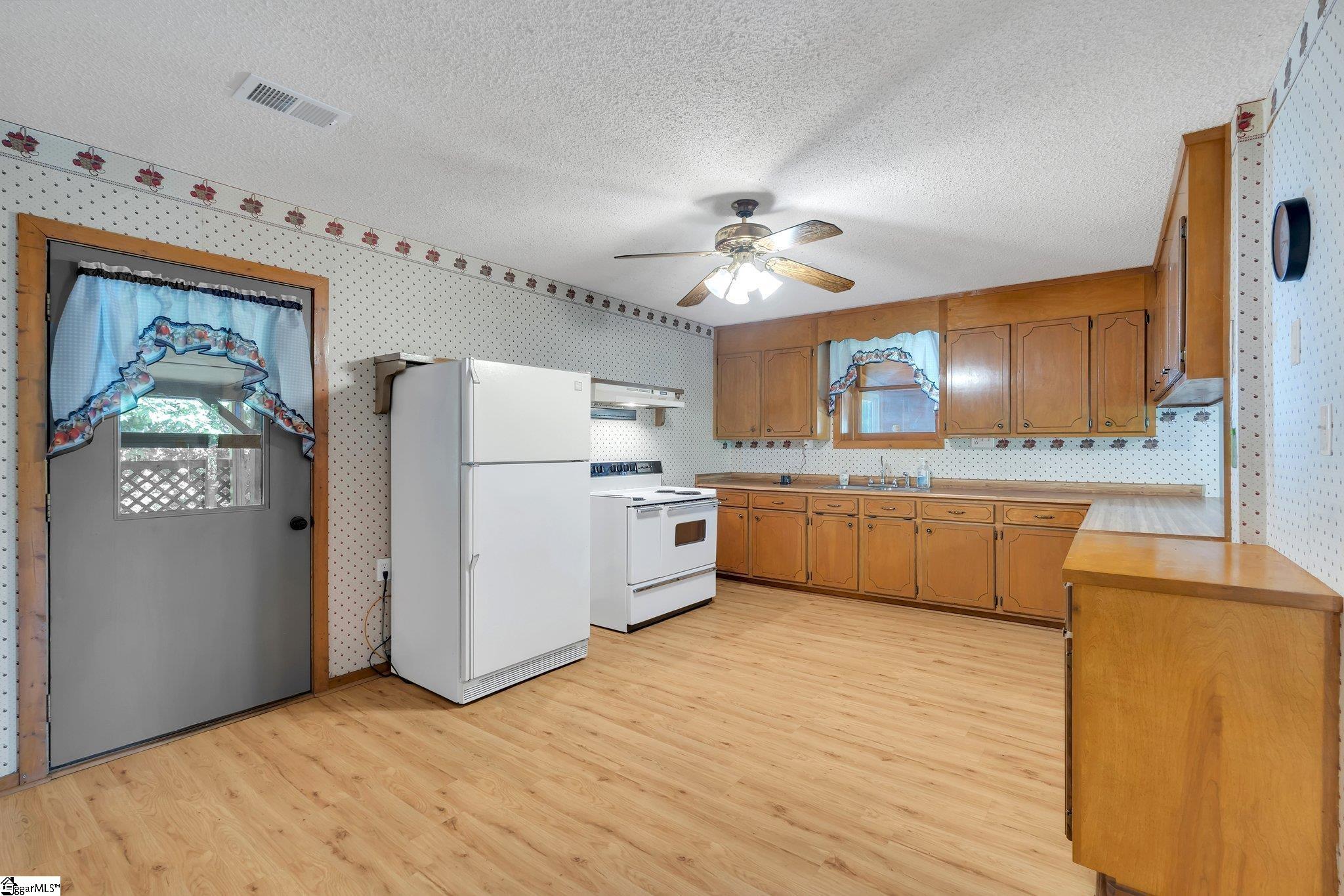 204 Cedar Road Marietta, SC 29661