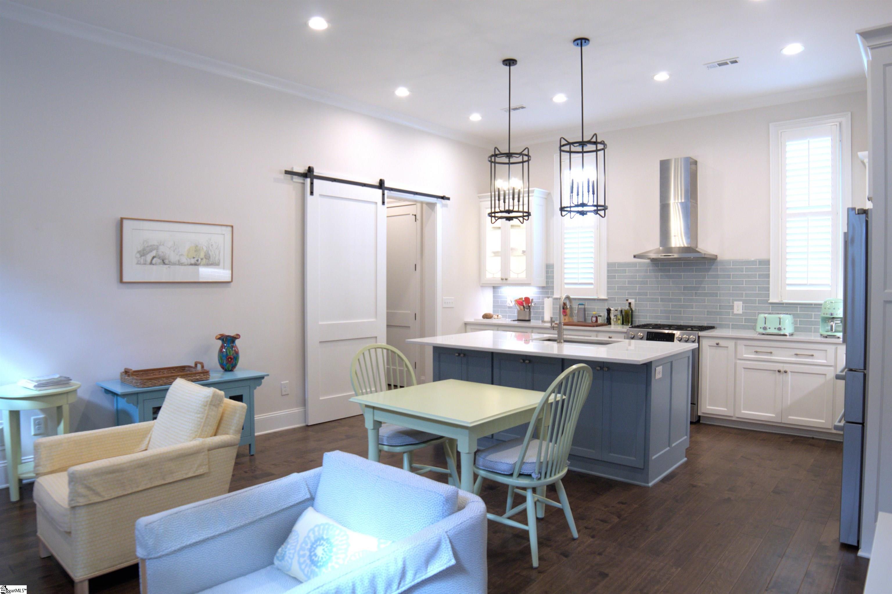 6 Bristow Drive Greenville, SC 29615