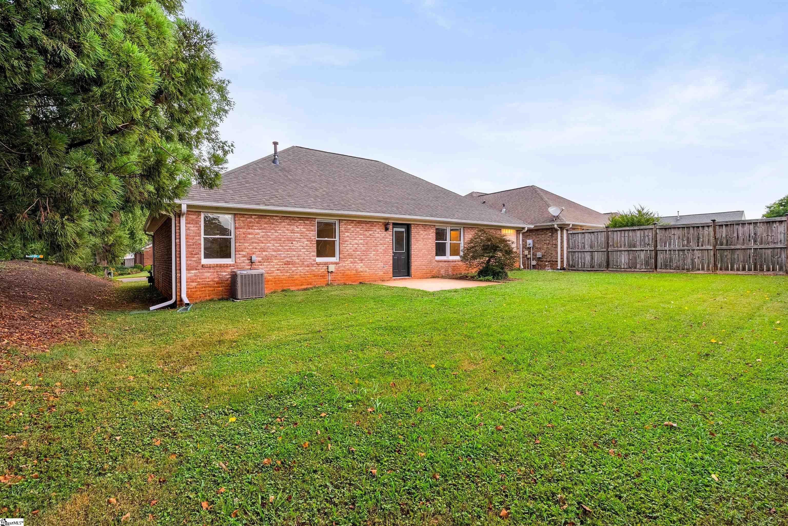 102 Hidden Ridge Drive Spartanburg, SC 29301