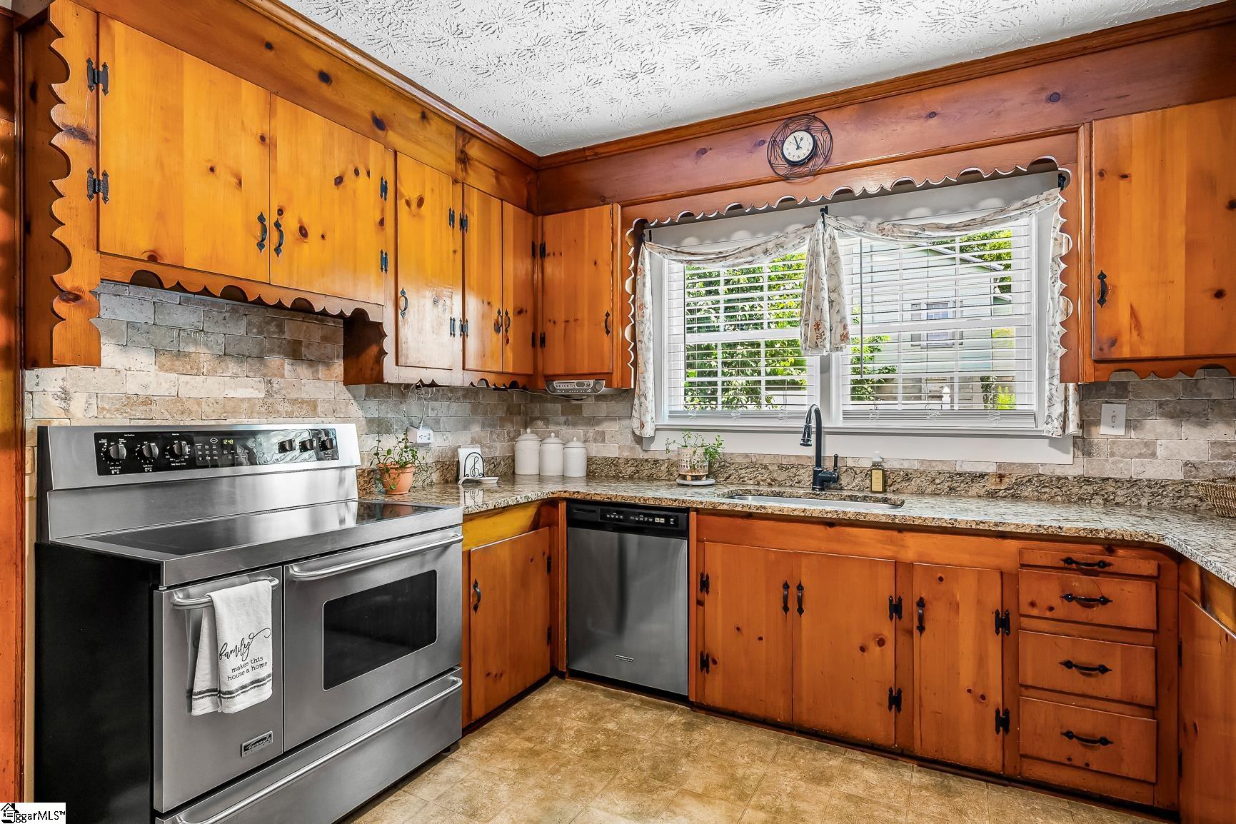 22 Hammett Street Piedmont, SC 29673