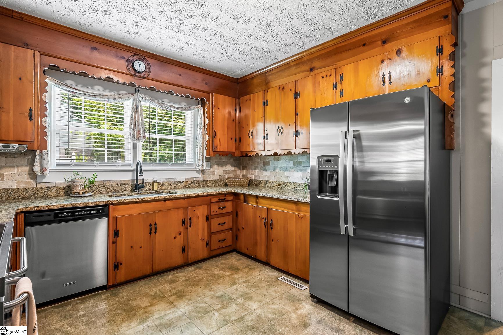 22 Hammett Street Piedmont, SC 29673