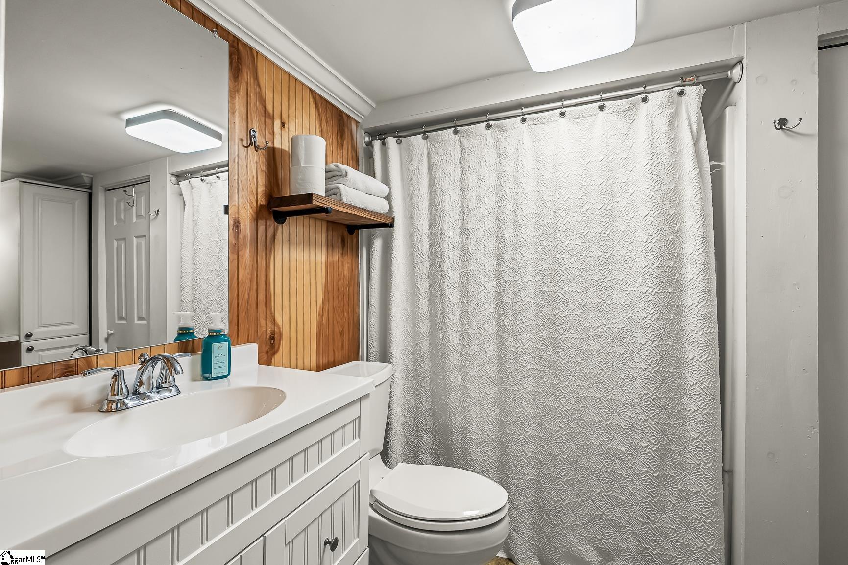 22 Hammett Street Piedmont, SC 29673