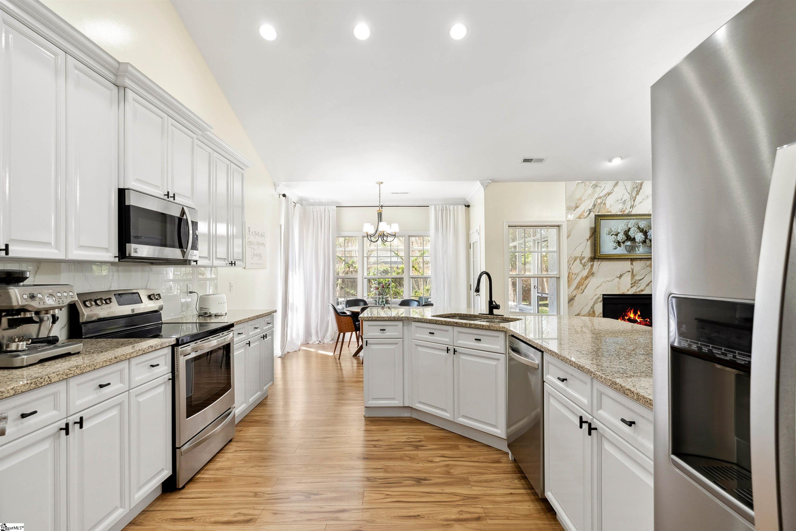 822 Ashmont Lane Boiling Springs, SC 29316