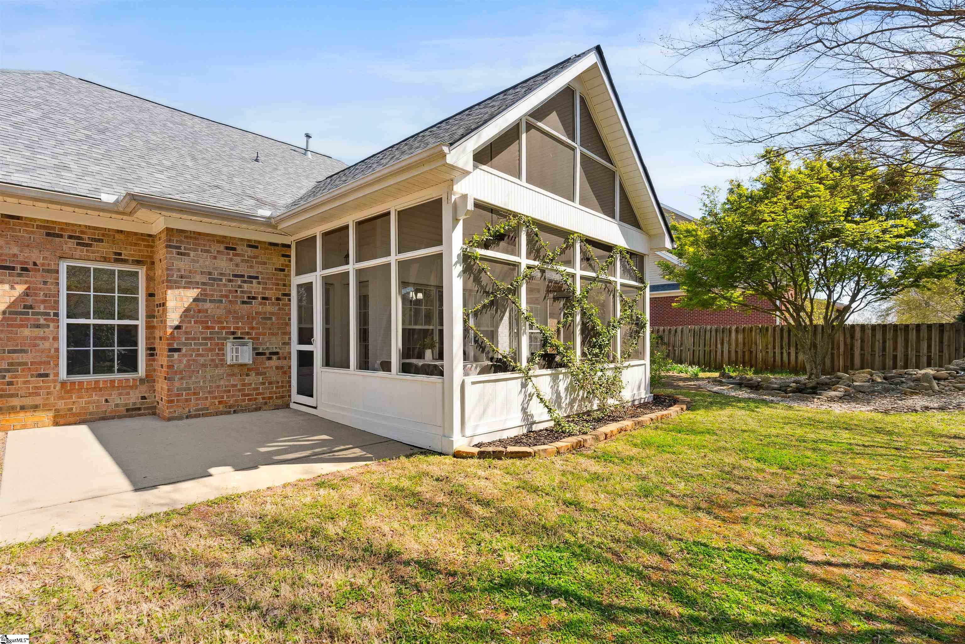 822 Ashmont Lane Boiling Springs, SC 29316