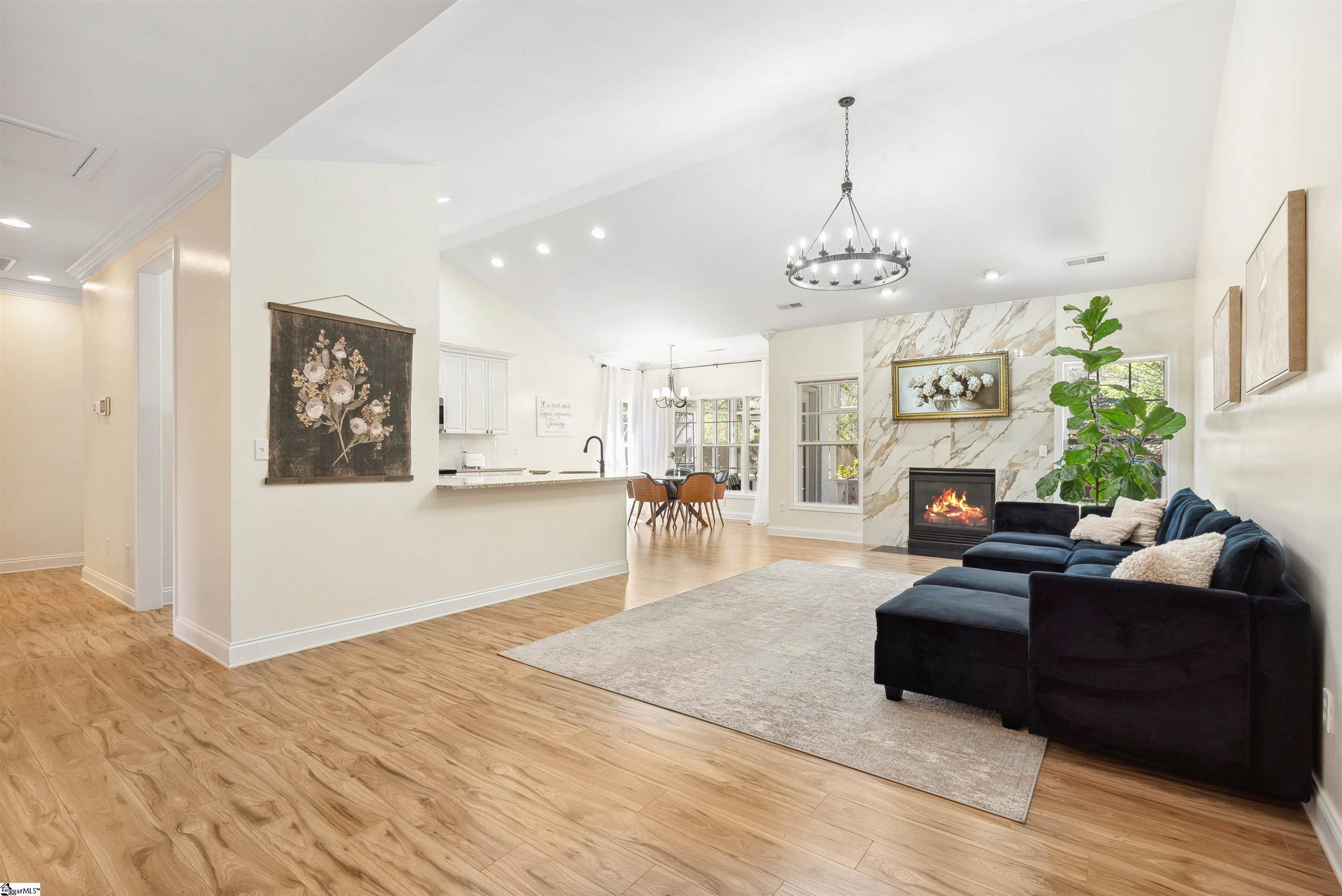 822 Ashmont Lane Boiling Springs, SC 29316