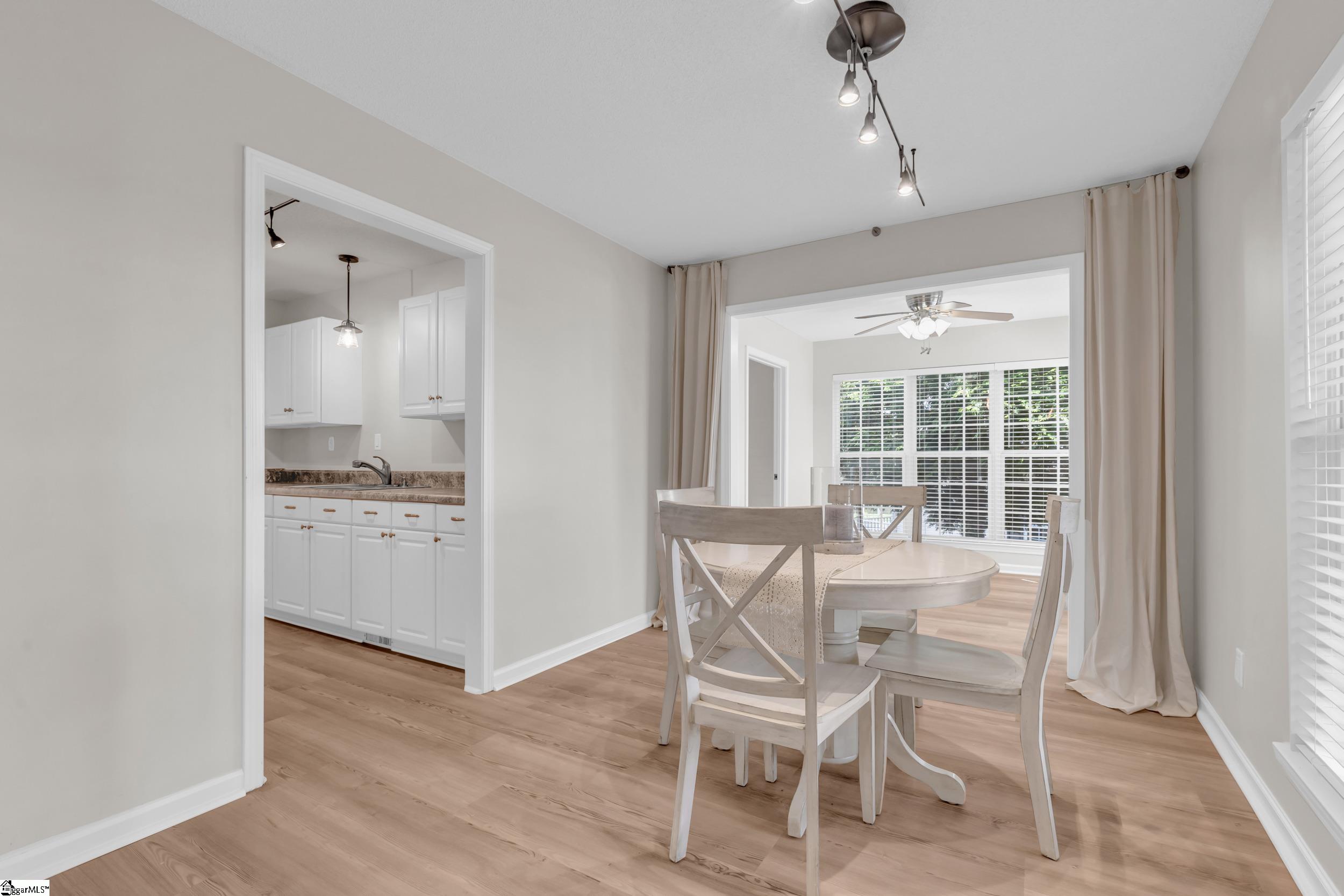 330 Split Oak Lane Inman, SC 29349
