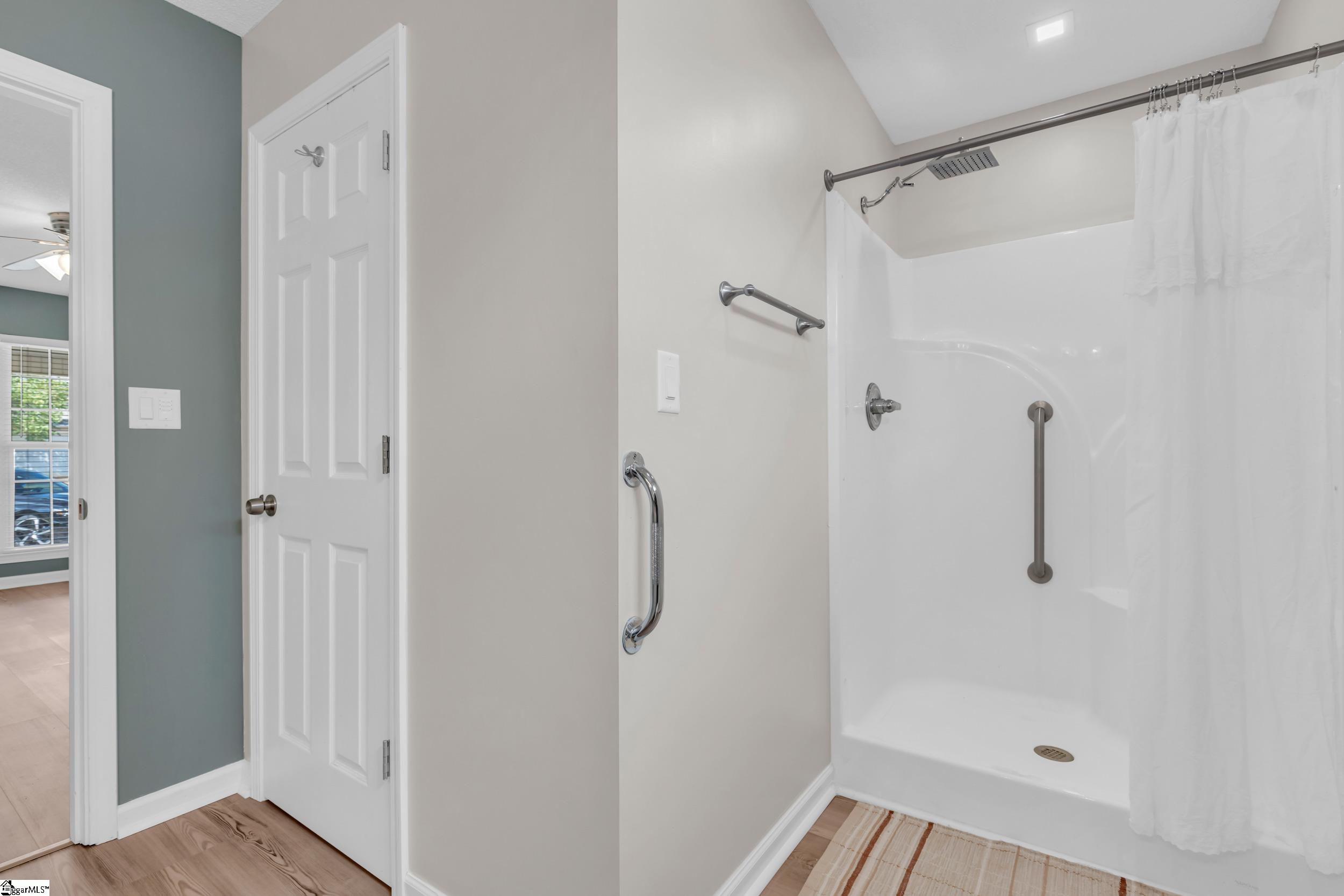 330 Split Oak Lane Inman, SC 29349