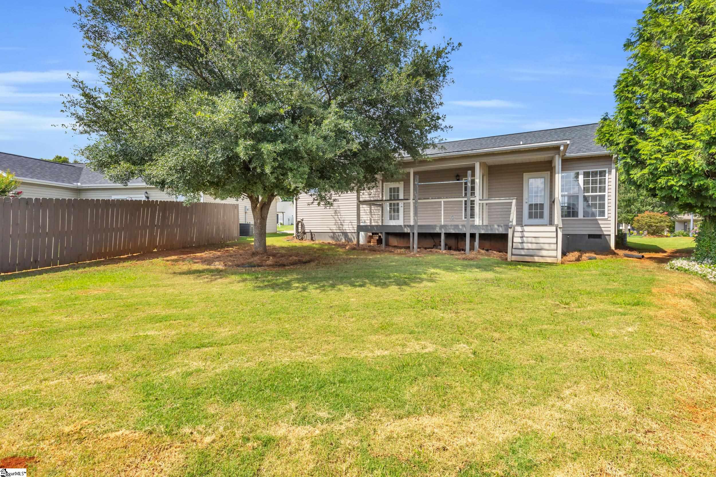 330 Split Oak Lane Inman, SC 29349