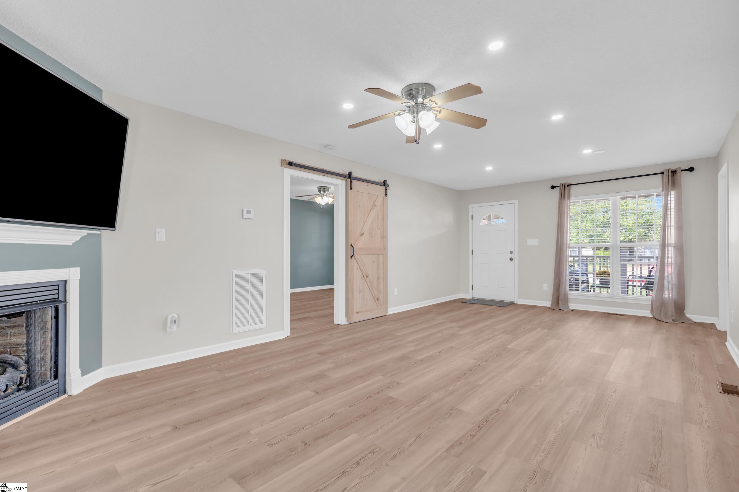 330 Split Oak Lane Inman, SC 29349