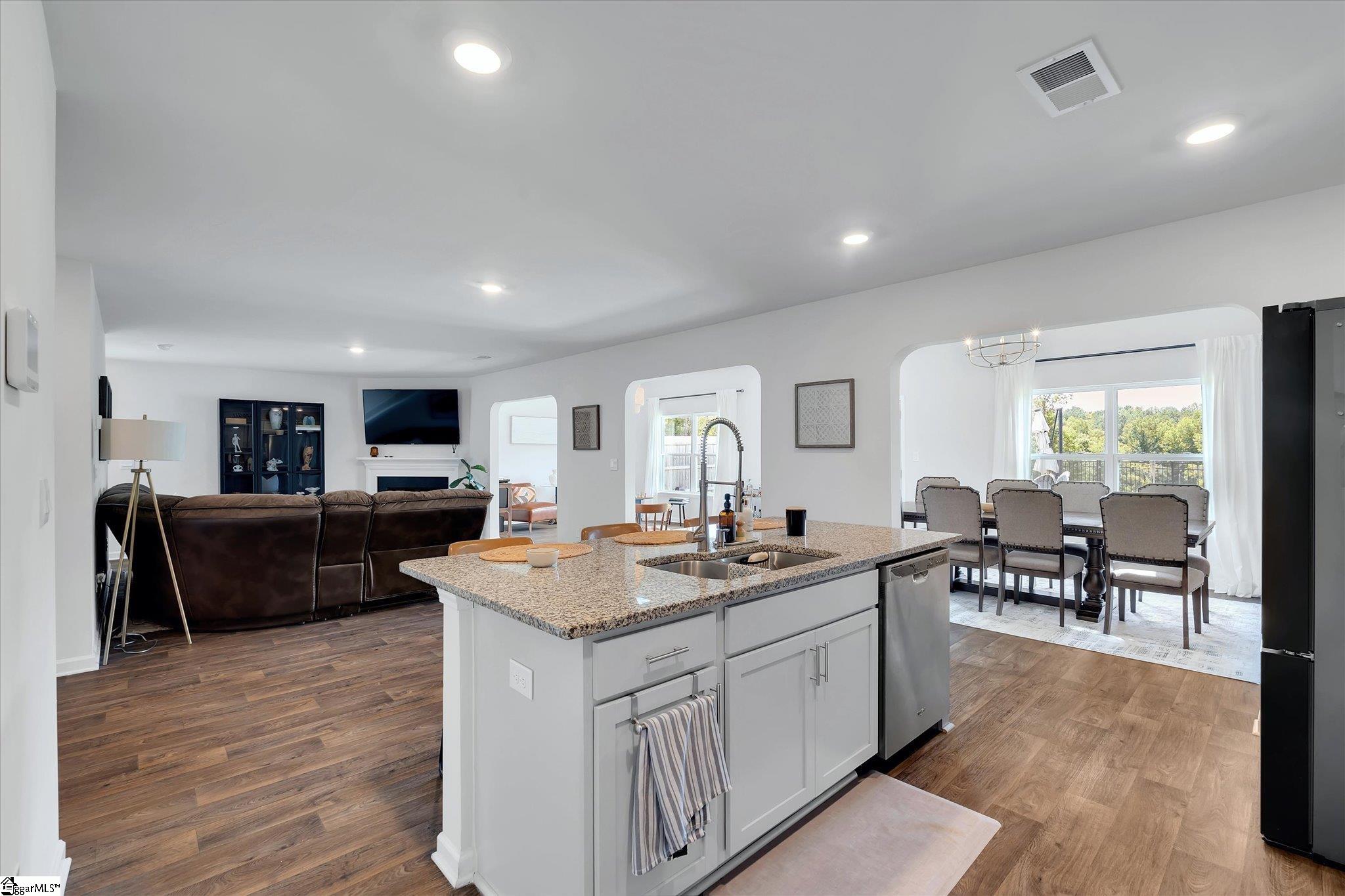 516 Ashwood Way Easley, SC 29640-8005