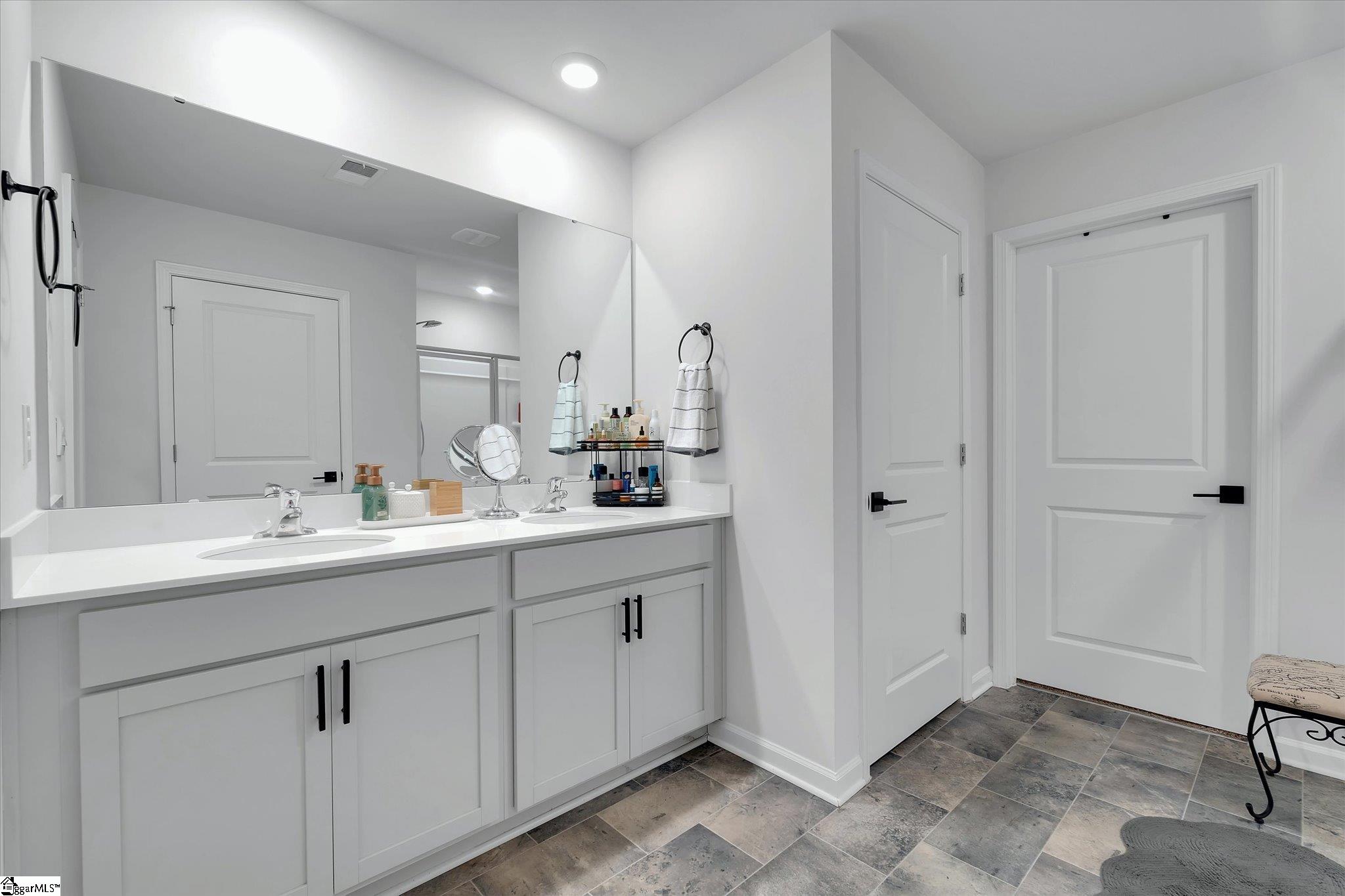 516 Ashwood Way Easley, SC 29640-8005