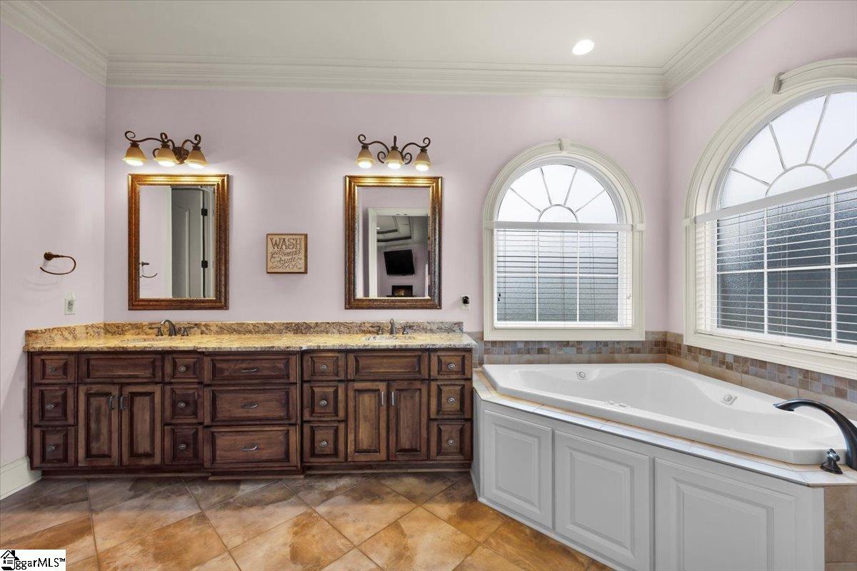 34 Great Lawn Drive Piedmont, SC 29673