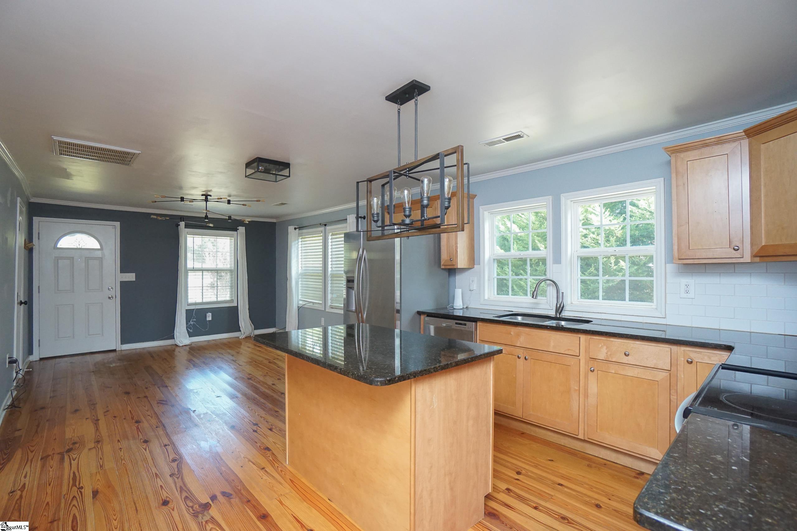 14 Duncan Road Greenville, SC 29617