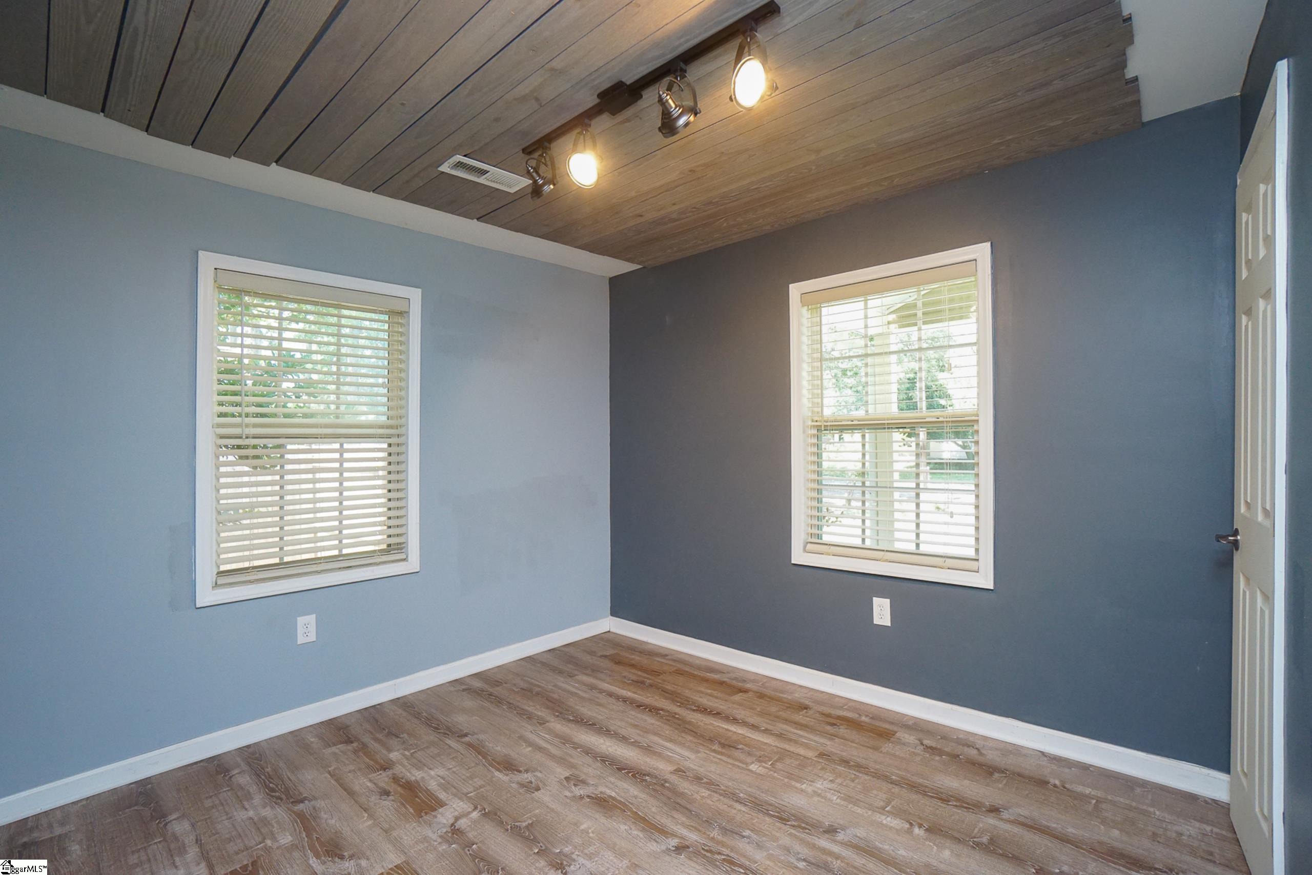 14 Duncan Road Greenville, SC 29617