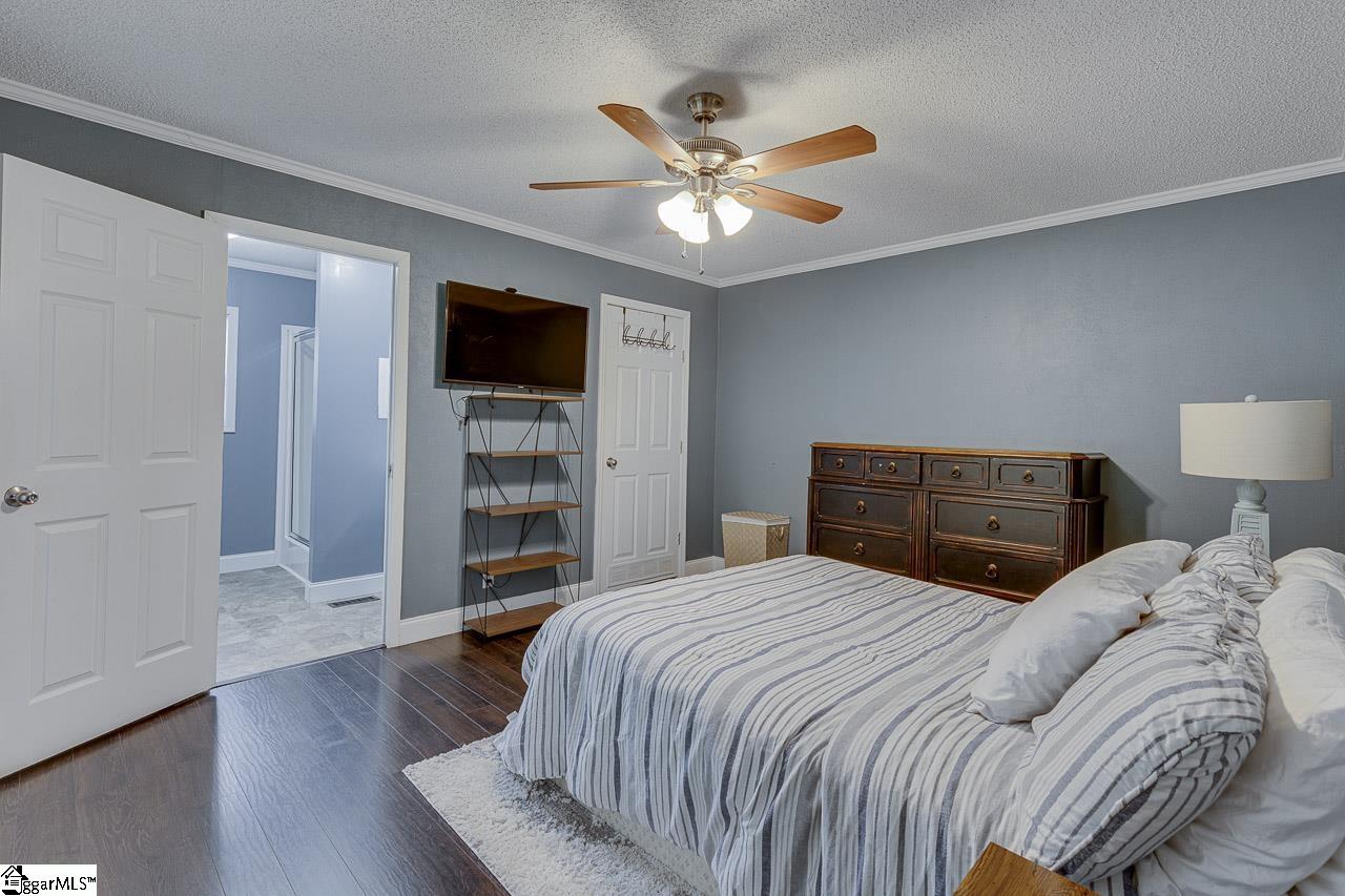 561 Waspnest Road Wellford, SC 29835