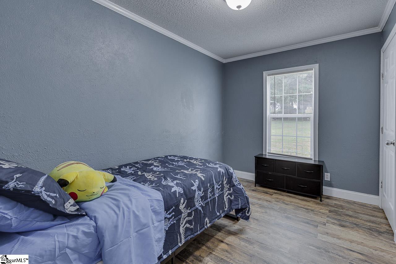561 Waspnest Road Wellford, SC 29835