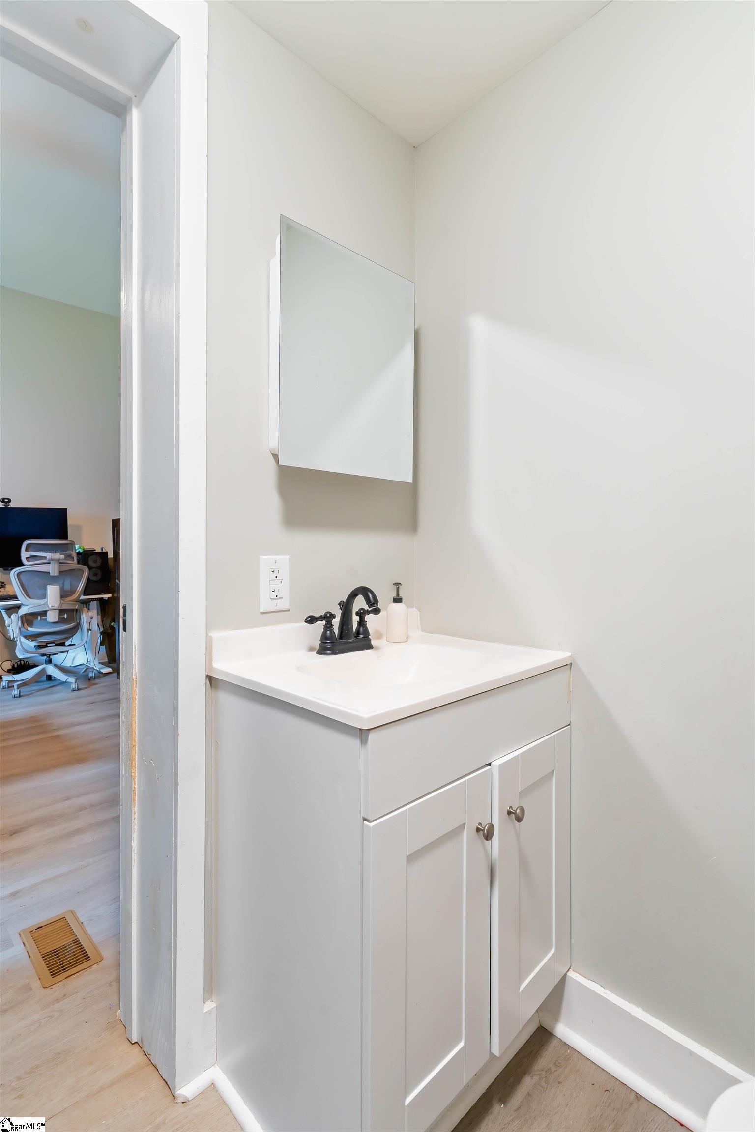1 McElrath Street Piedmont, SC 29673