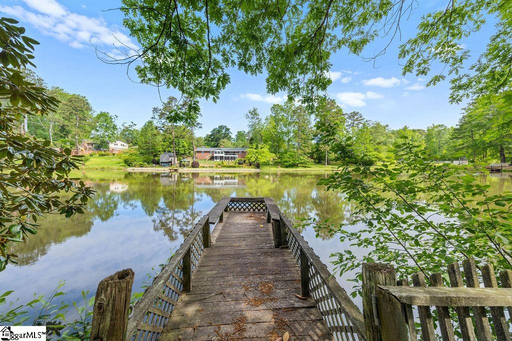 307 Pine Lake Court Spartanburg, SC 29301