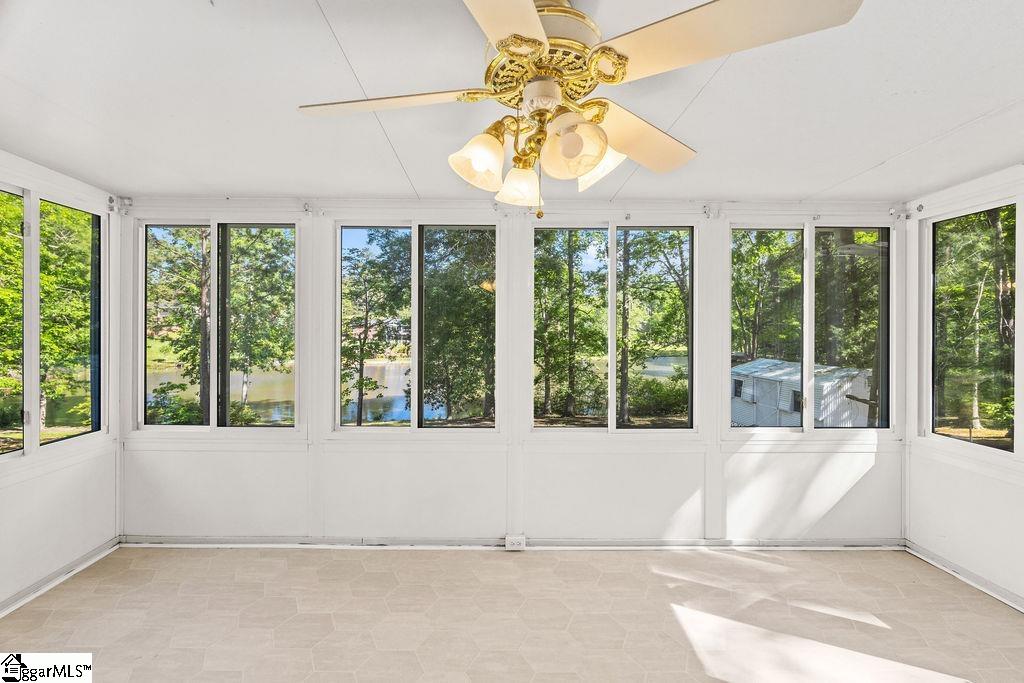 307 Pine Lake Court Spartanburg, SC 29301