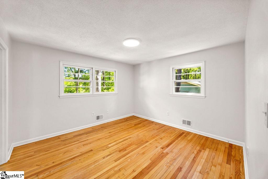 307 Pine Lake Court Spartanburg, SC 29301