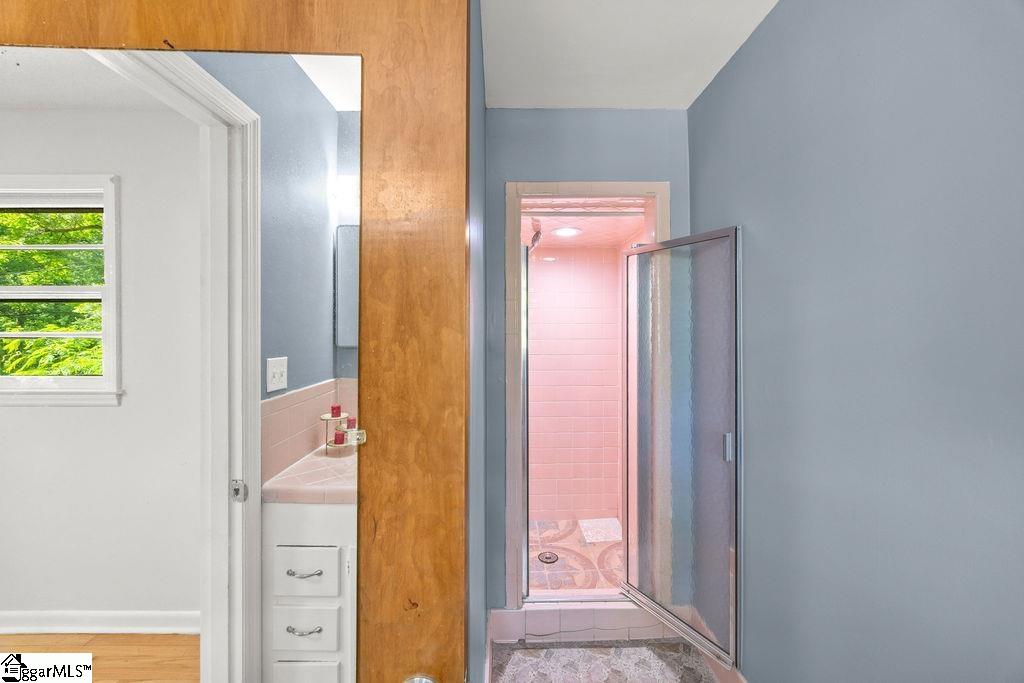 307 Pine Lake Court Spartanburg, SC 29301
