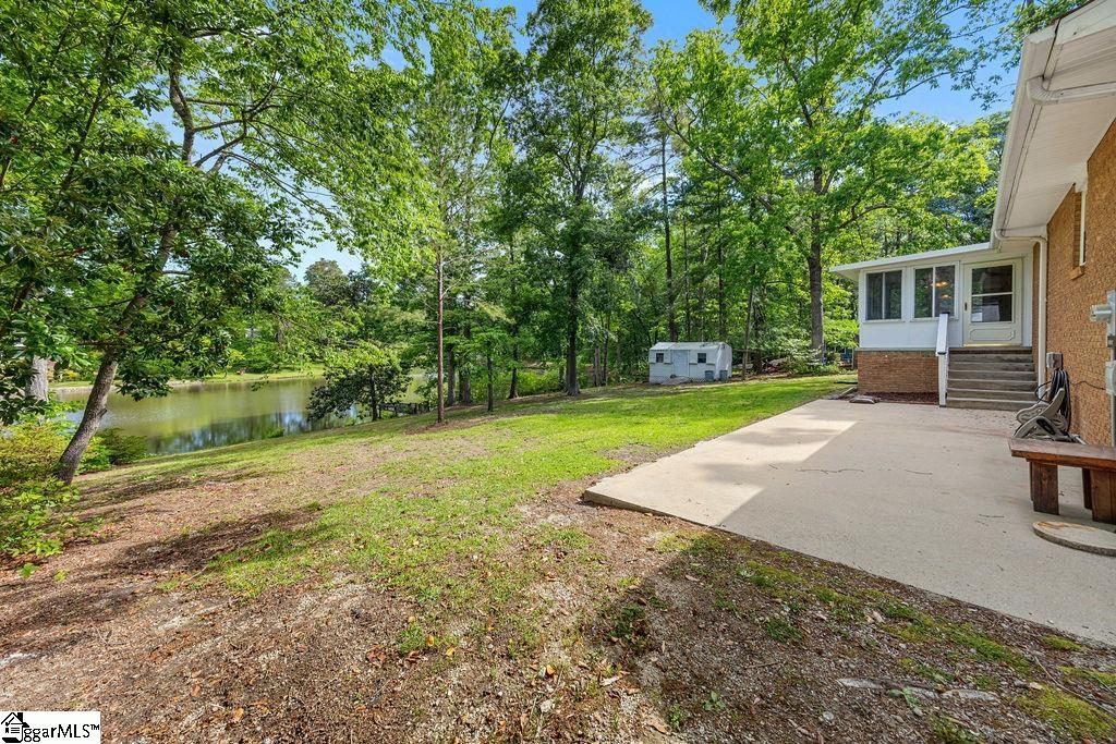 307 Pine Lake Court Spartanburg, SC 29301