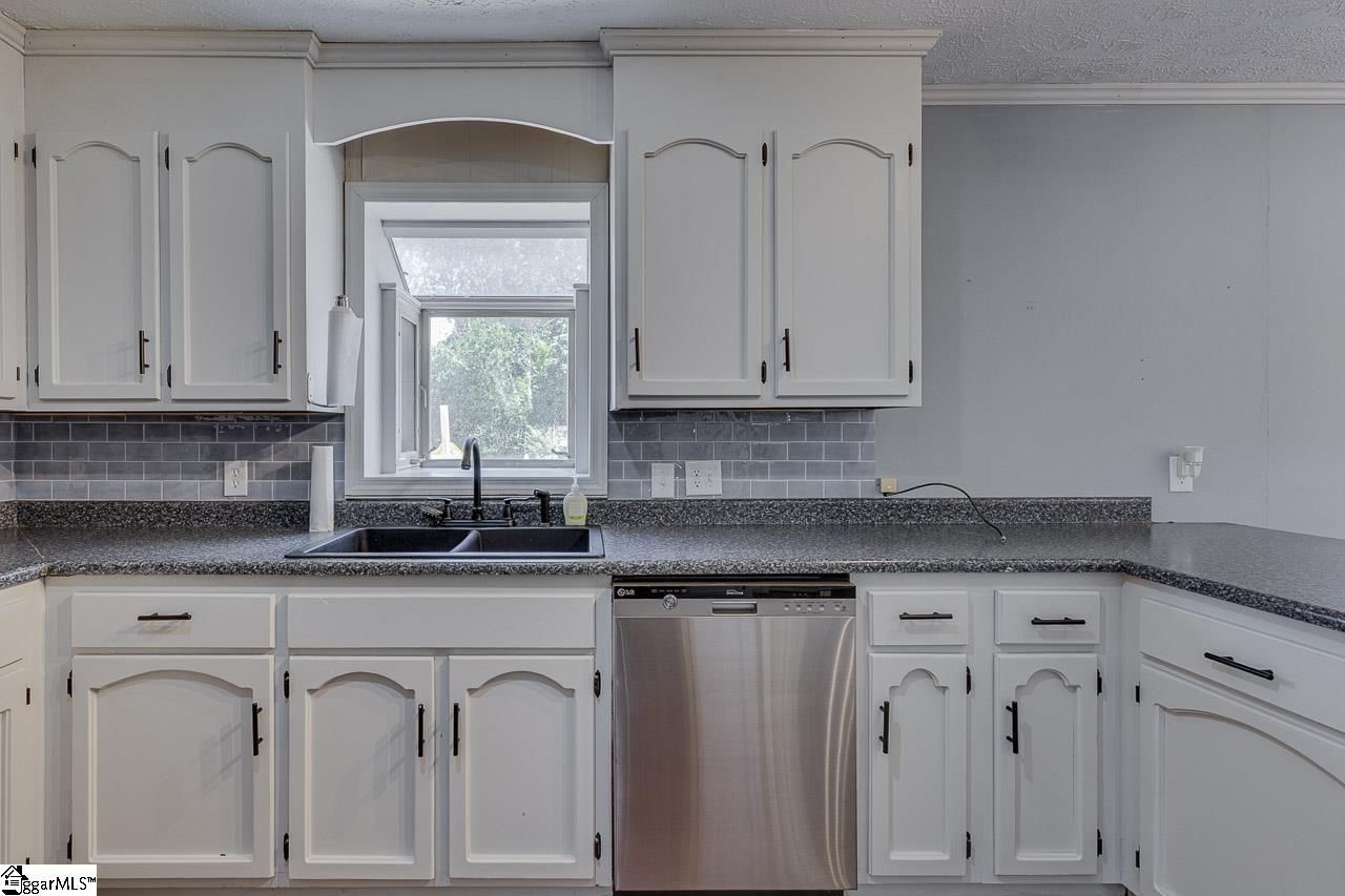 422 Rangeview Circle Greenville, SC 29617