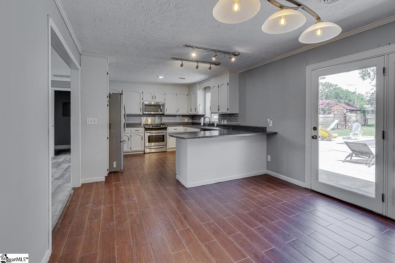 422 Rangeview Circle Greenville, SC 29617